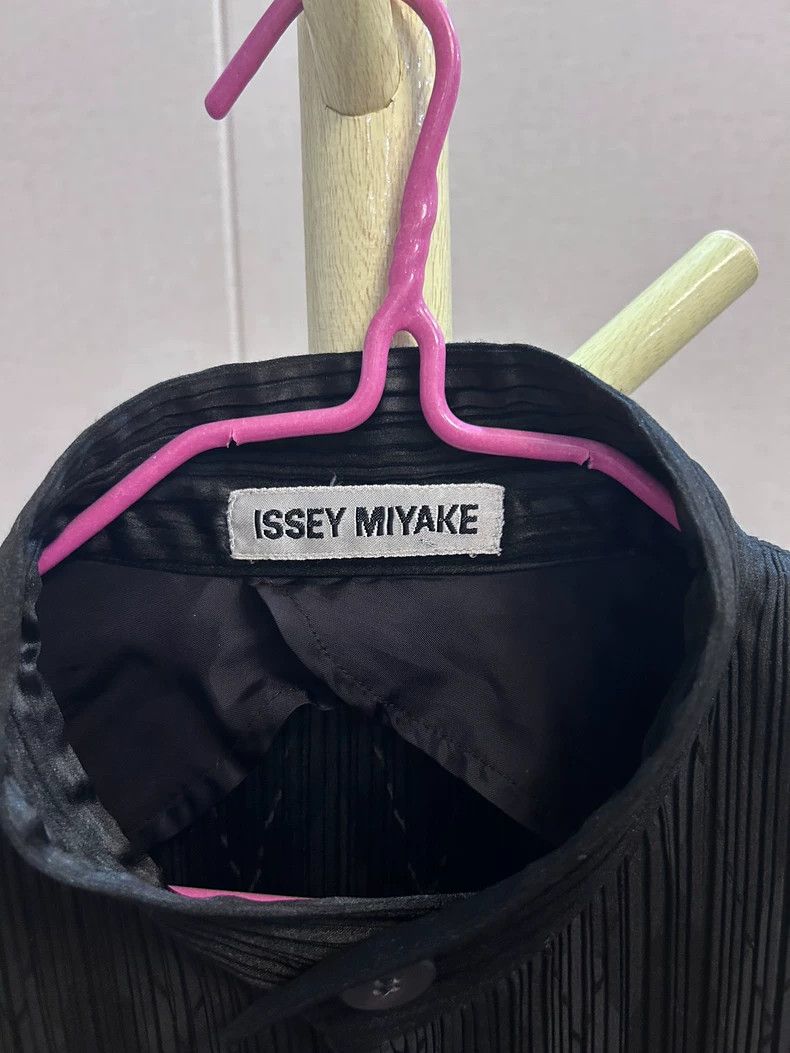 Issey Miyake Issey Miyake Black diamond-patterned pleated mainline coat Size M / US 6-8 / IT 42-44 - 5 Thumbnail