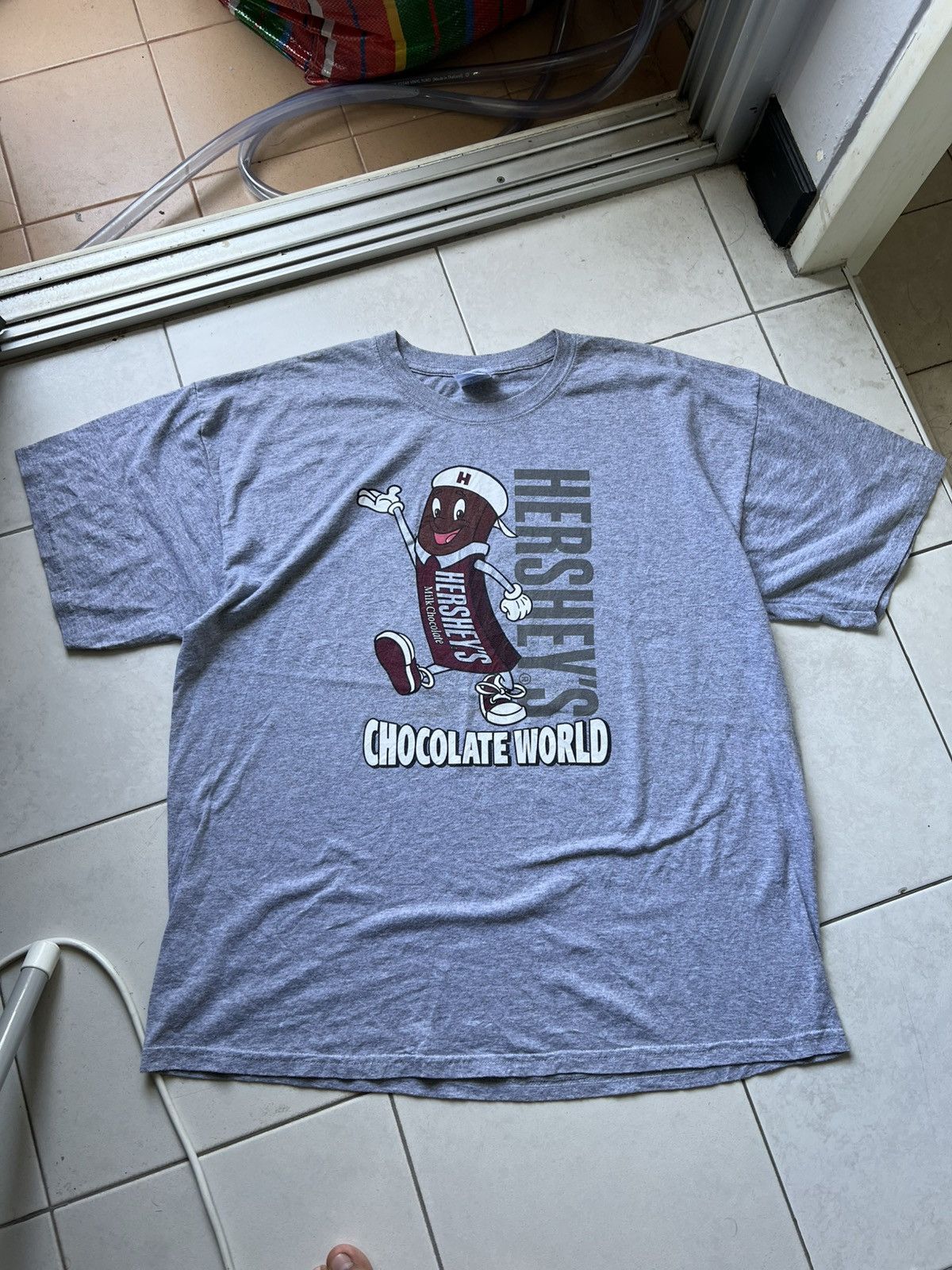 Vintage Hershey's Chocolate World Size US XL / EU 56 / 4 - 6 Thumbnail