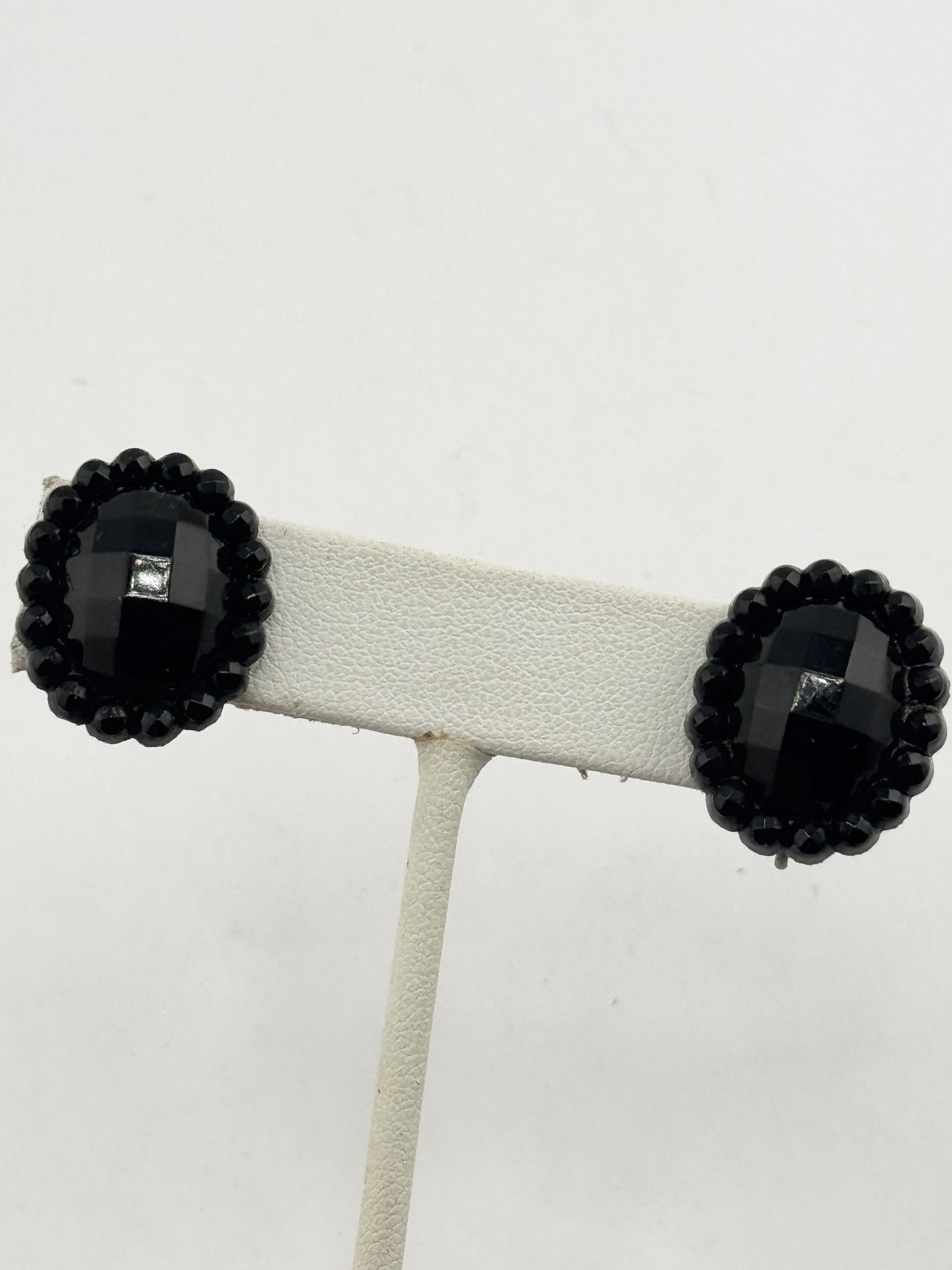 Vintage Czechoslovakia black glass vintage earrings Size ONE SIZE - 1 Thumbnail