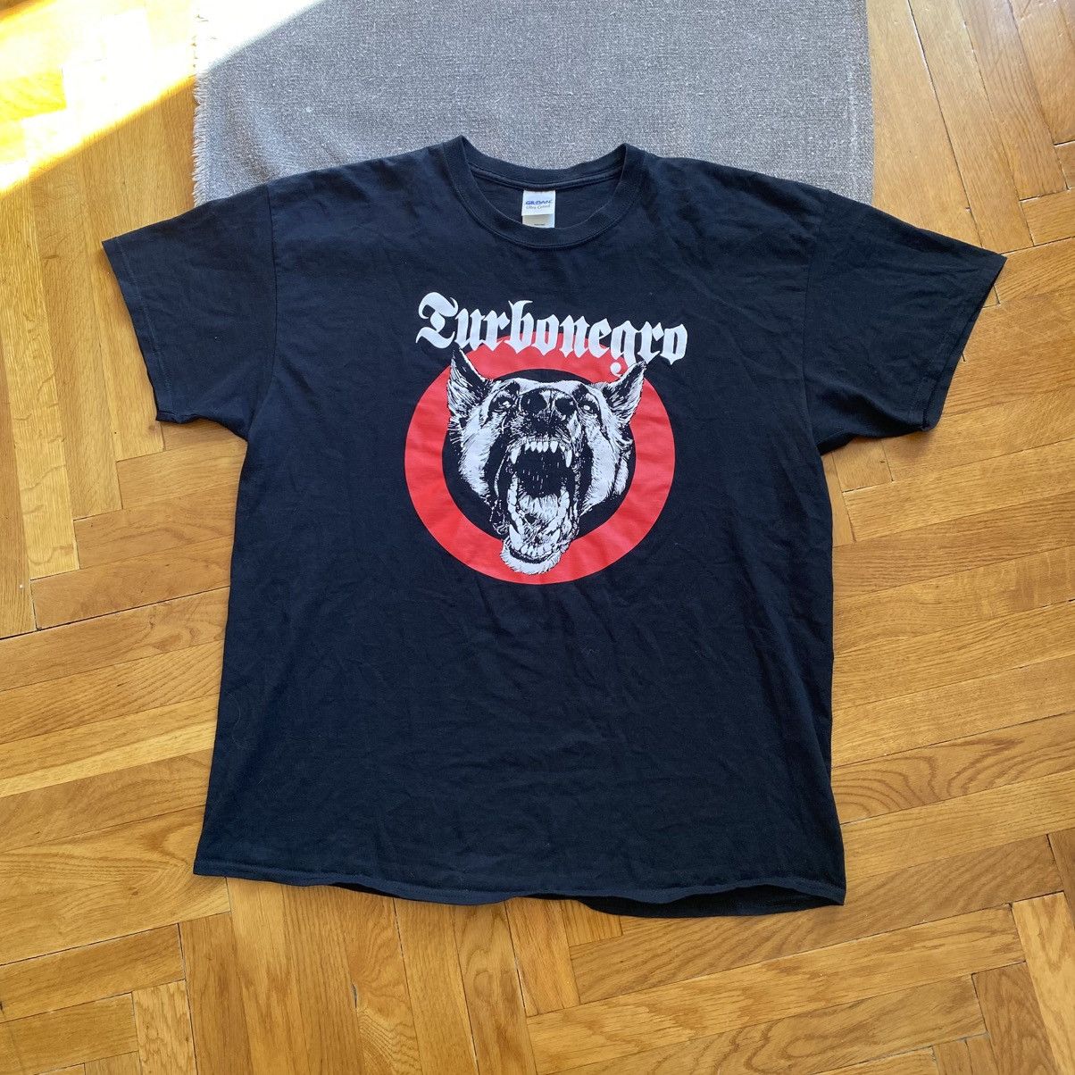Band Tees VINTAGE TURBONEGRO ANGRY DOG PRINT PUNK ROCK T SHIRT Size US XL / EU 56 / 4 - 1 Thumbnail