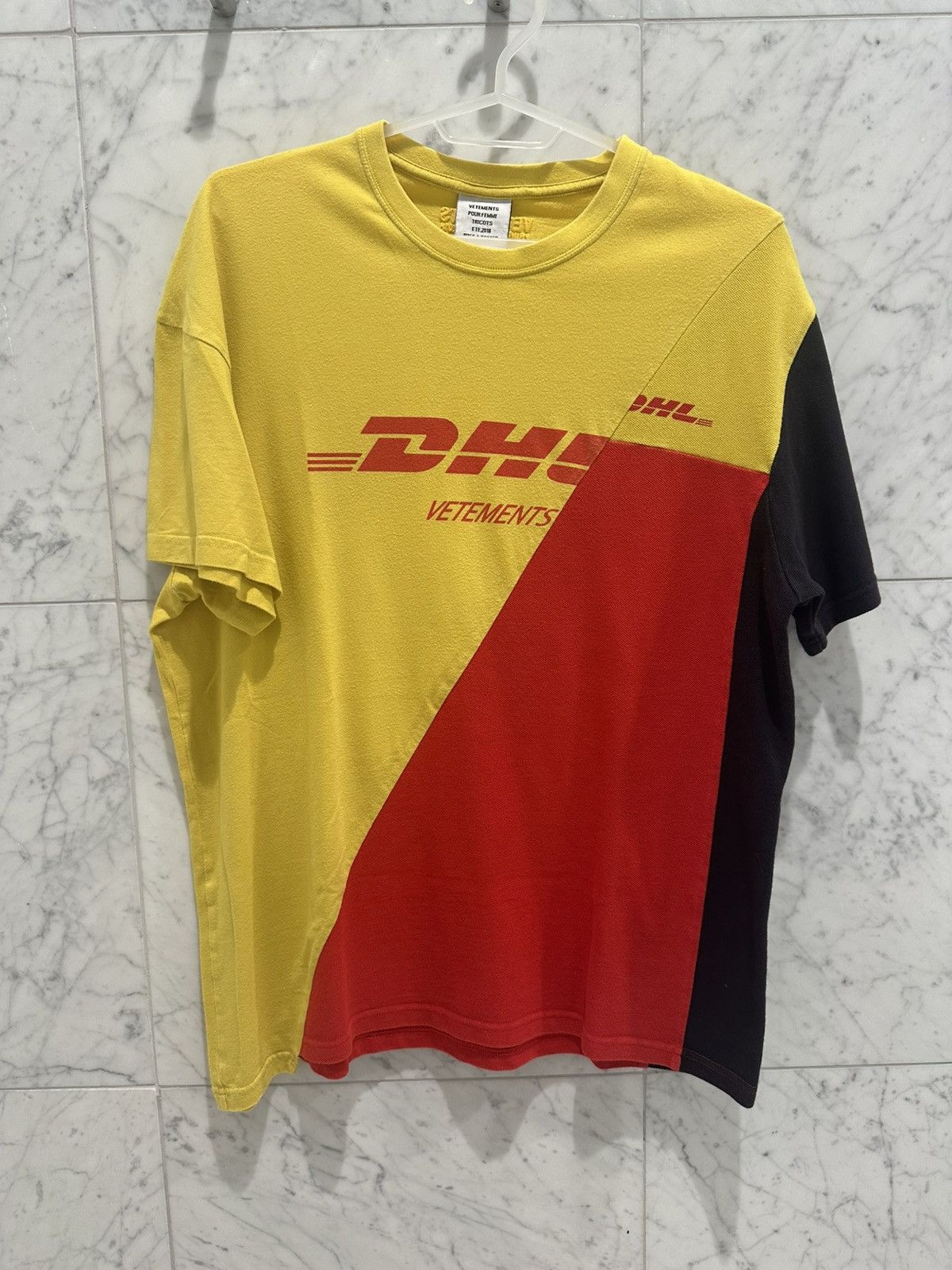 限定値下げ新品　VETEMENTS ヴェトモン　DHL Tシャツ Vetements X Dhl Double Tee Shirt | The Webster