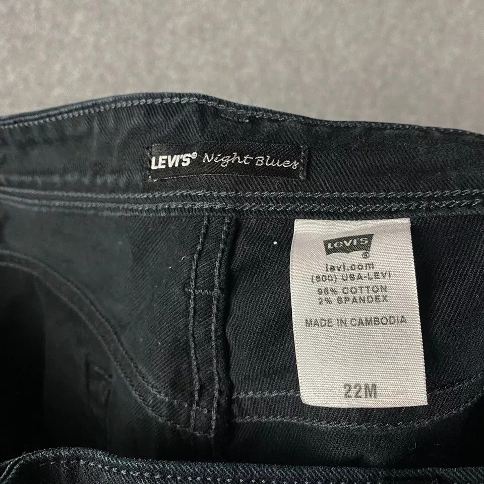 Levi's Levi's Night Blues Jeans Women's 22M Cotton High Rise Adults Size 40" / US 18 - 9 Thumbnail