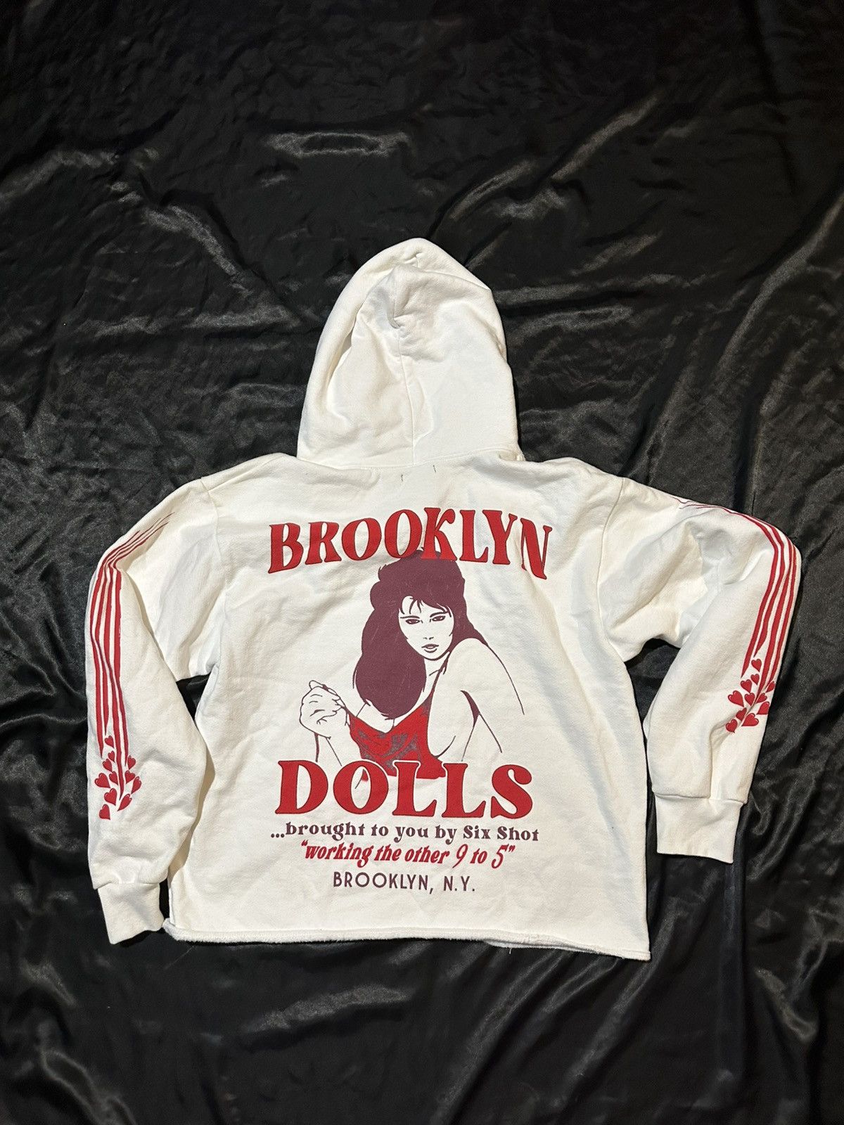 6SHOT Six Shot Brooklyn Dolls Valentines Day Hoodie Size S RARE Size US S / EU 44-46 / 1 - 3 Thumbnail