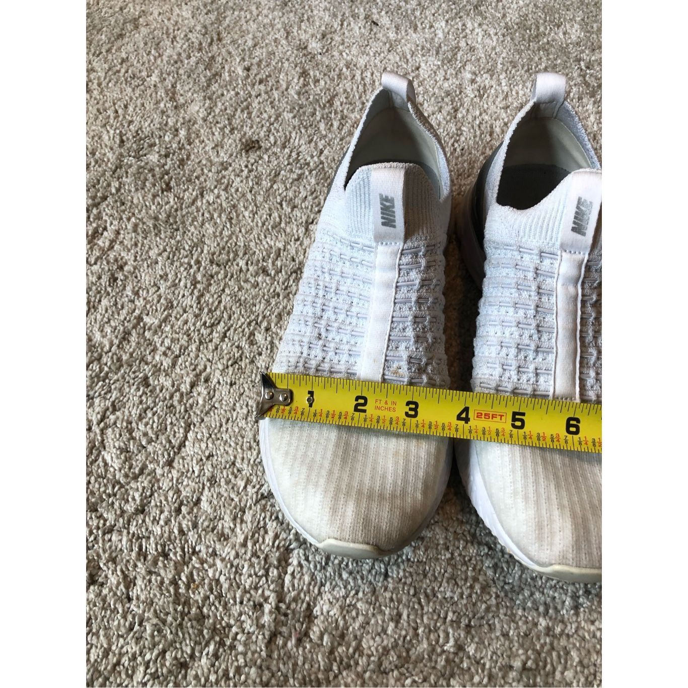 Nike Nike Phantom Women’s White and Gray Athletic Shoes Size 9.5 Size US 9.5 / IT 39.5 - 9 Thumbnail