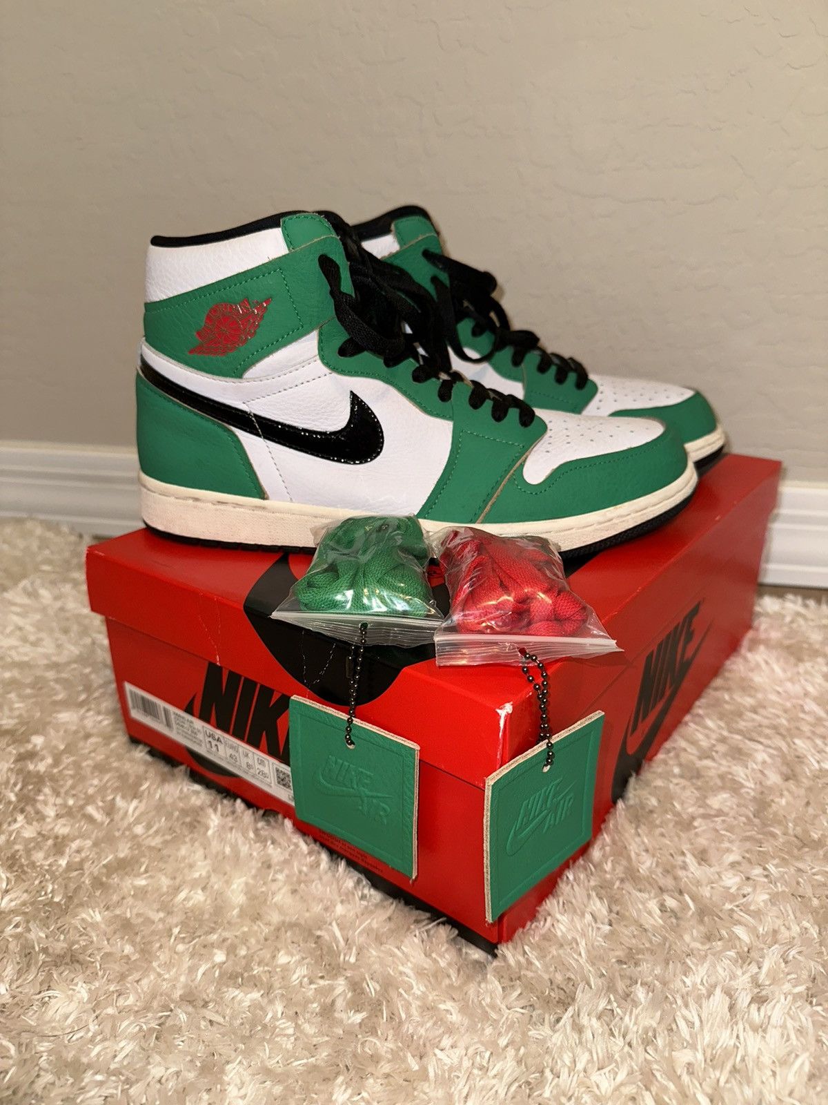 image of Nike Air Jordan 1 Retro High OG ‘Lucky Green’ Shoes, Women's (Size 11)