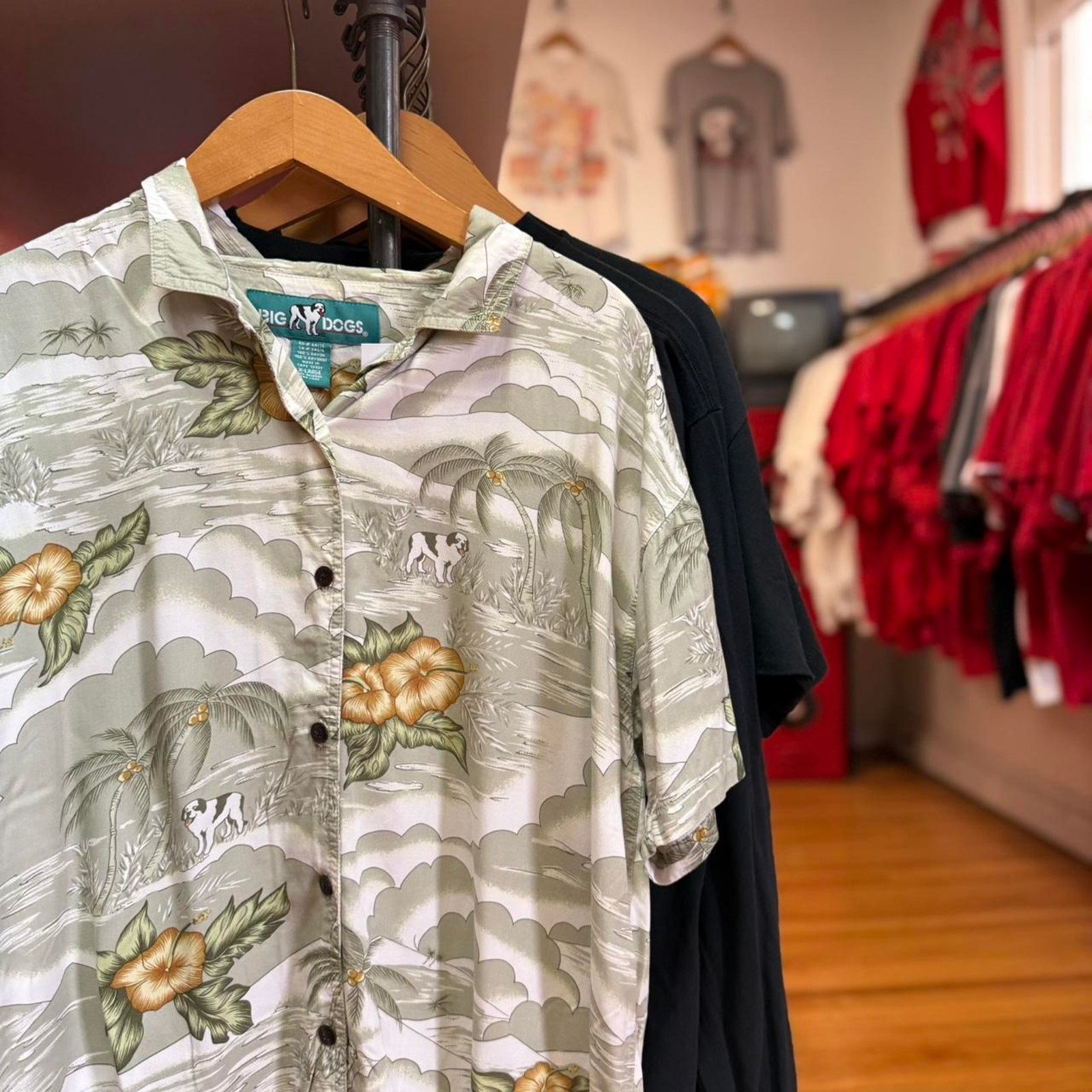 Big Dogs × Vintage Vintage 90s Big Dogs Hawaiian Print Button Up Shirt Size US XL / EU 56 / 4 - 1 Thumbnail