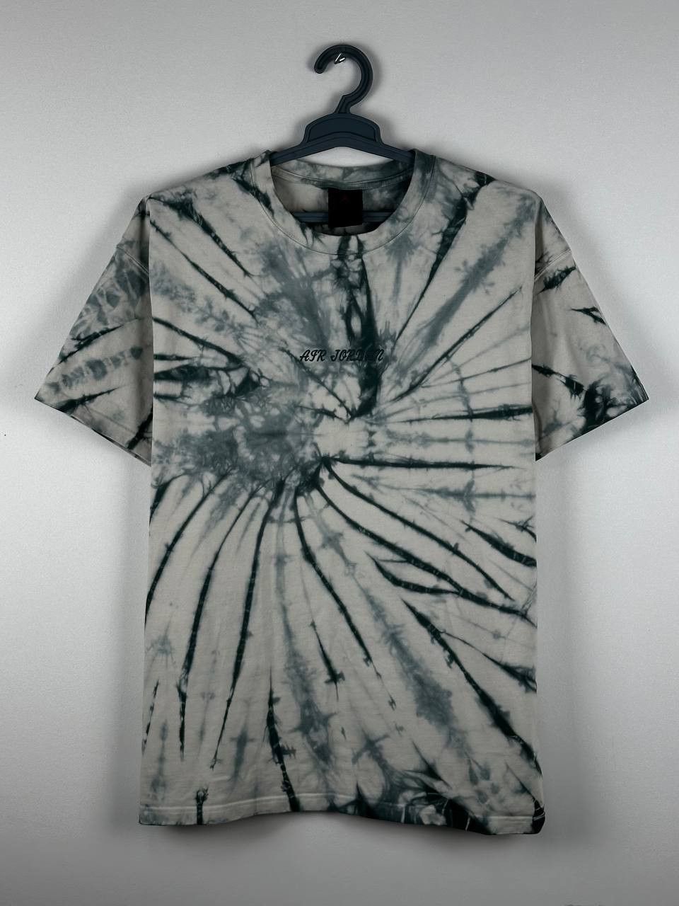 Jordan Brand × Nike Rare Jordan Big Logo Tie Die Heavy T Shirt Size US XL / EU 56 / 4 - 2 Thumbnail