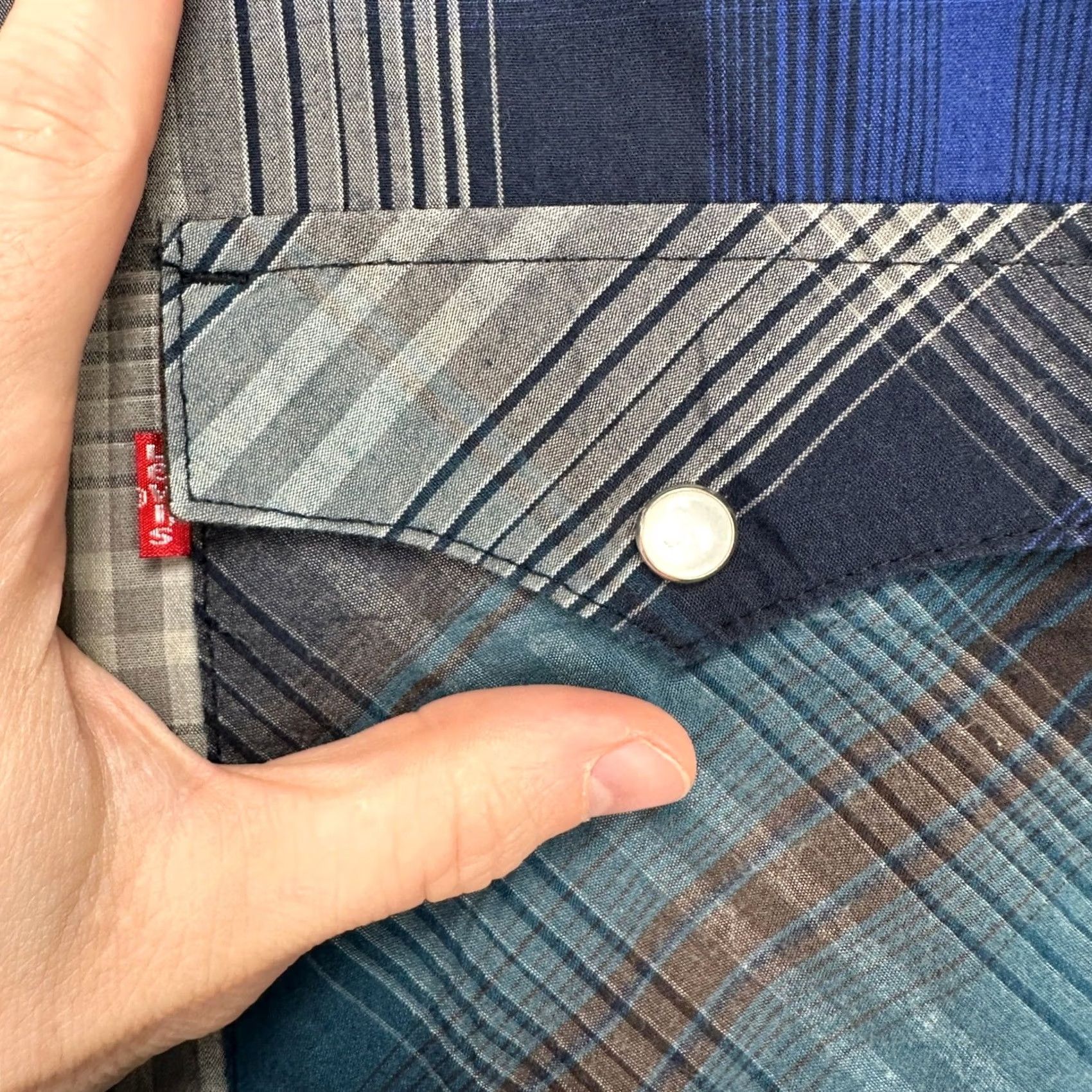 Levi's Levi's Mens 2XL Blue Gray Plaid Button Up Shirt Western Pearl Snap Flap Pocket Size US XXL / EU 58 / 5 - 6 Thumbnail