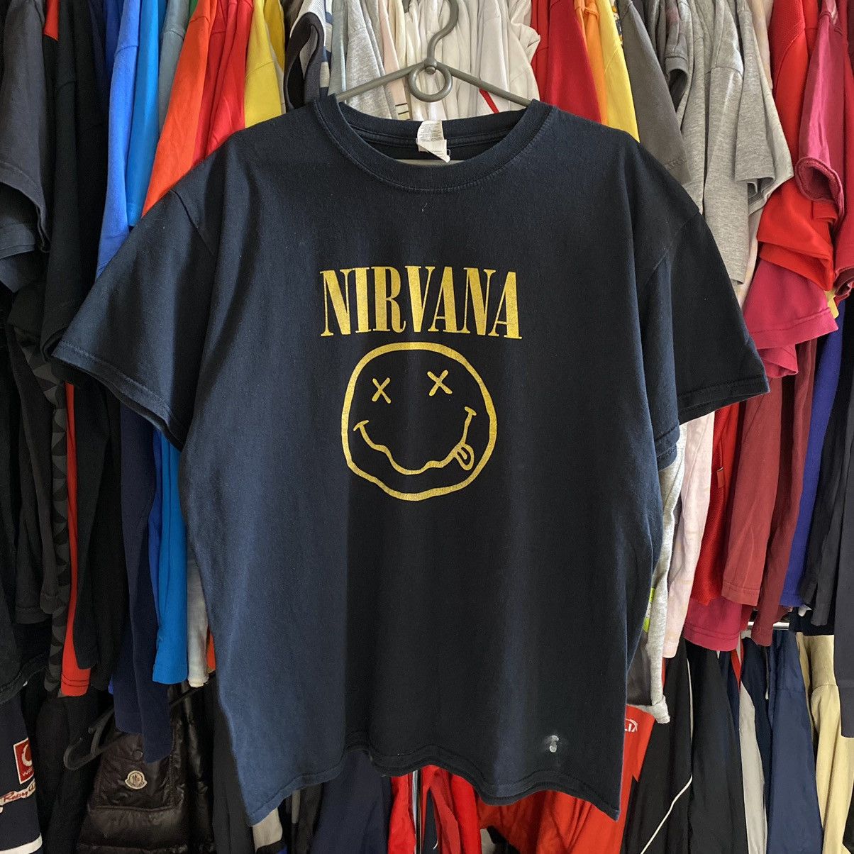 Band Tees × Vintage Vintage Nirvana 2018 Kurt Cobain Big Basic logo rock tee Size US L / EU 52-54 / 3 - 1 Thumbnail