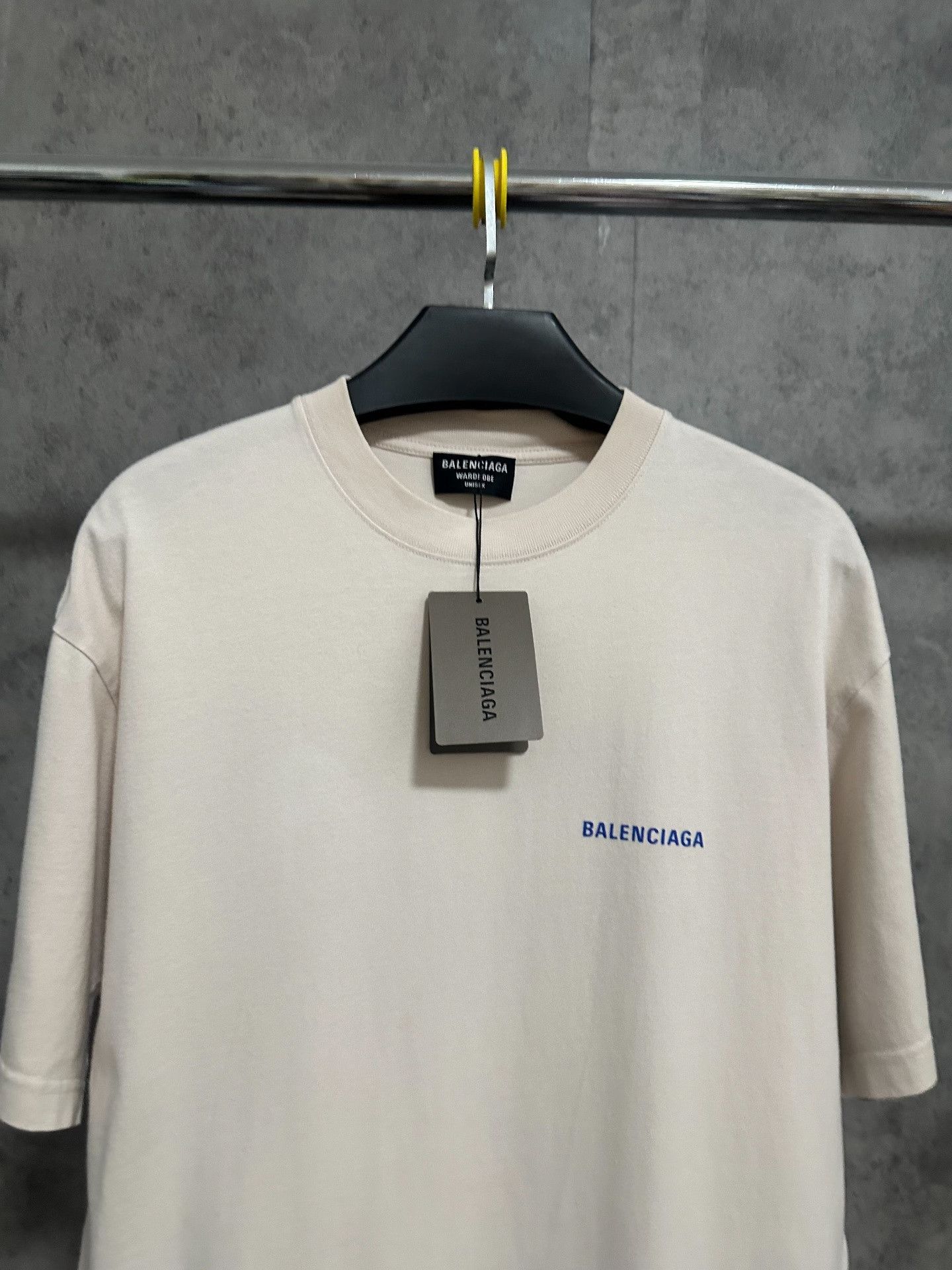Balenciaga Balenciaga Short-Sleeve Logo Print T-Shirt Size US XXS / EU 40 - 2 Thumbnail