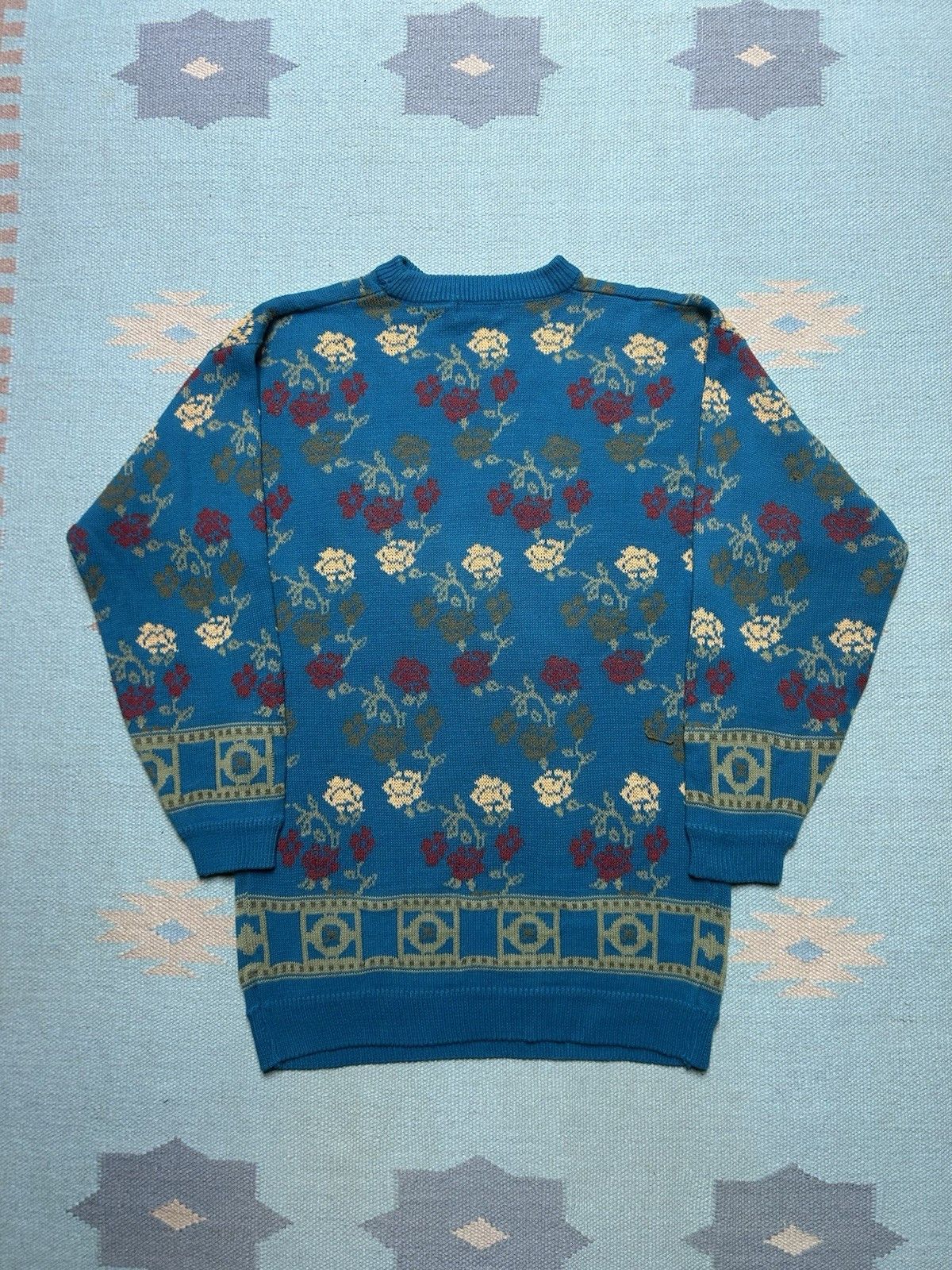 Vintage Vtg acrylic knit sweater flowers roses blue floral medium Size US M / EU 48-50 / 2 - 7 Thumbnail