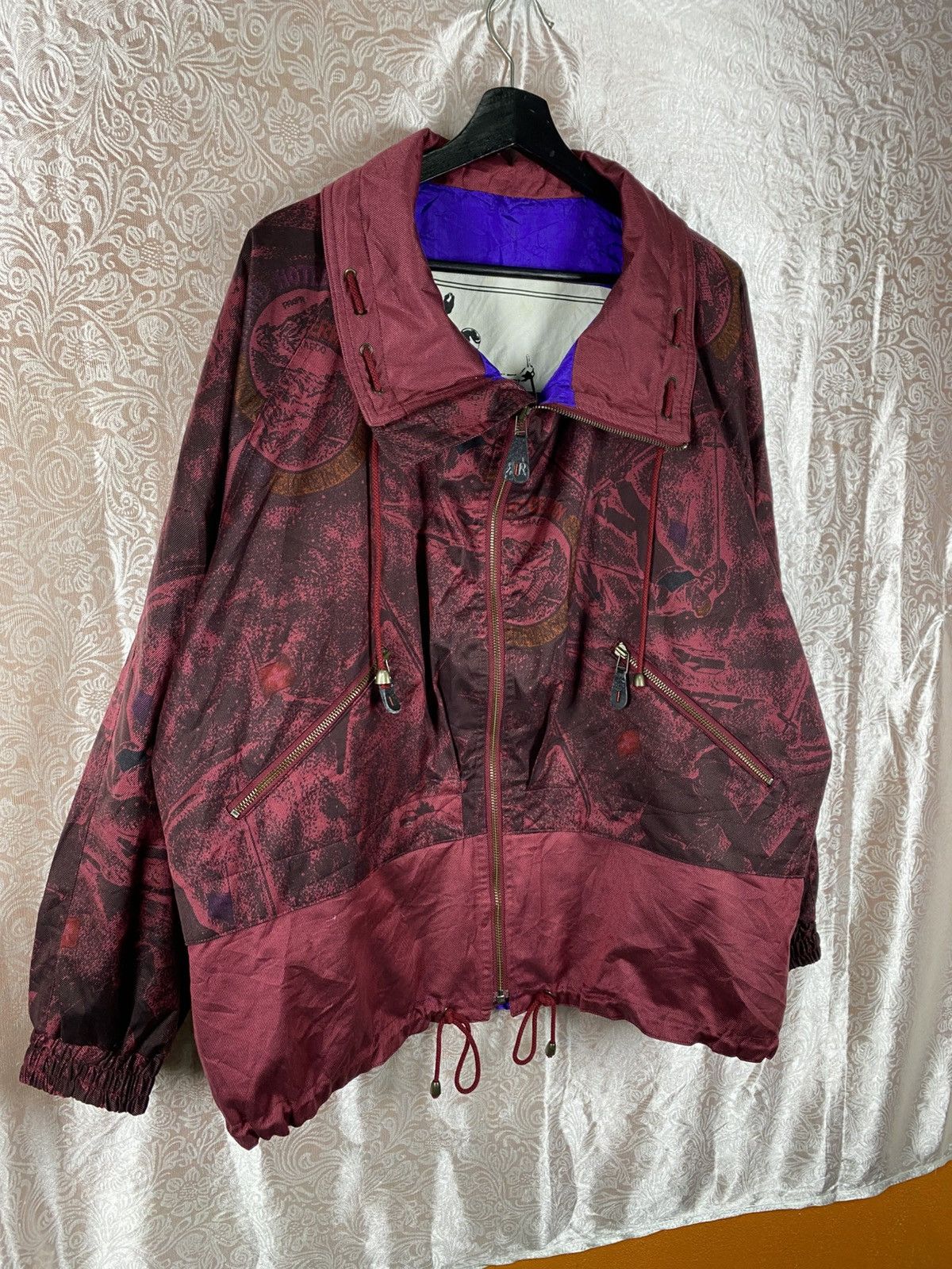 Cerruti 1881 Vintage Cerruti 1881 Sport Windbreaker Burgundy Graphic Ski Size US M / EU 48-50 / 2 - 5 Thumbnail