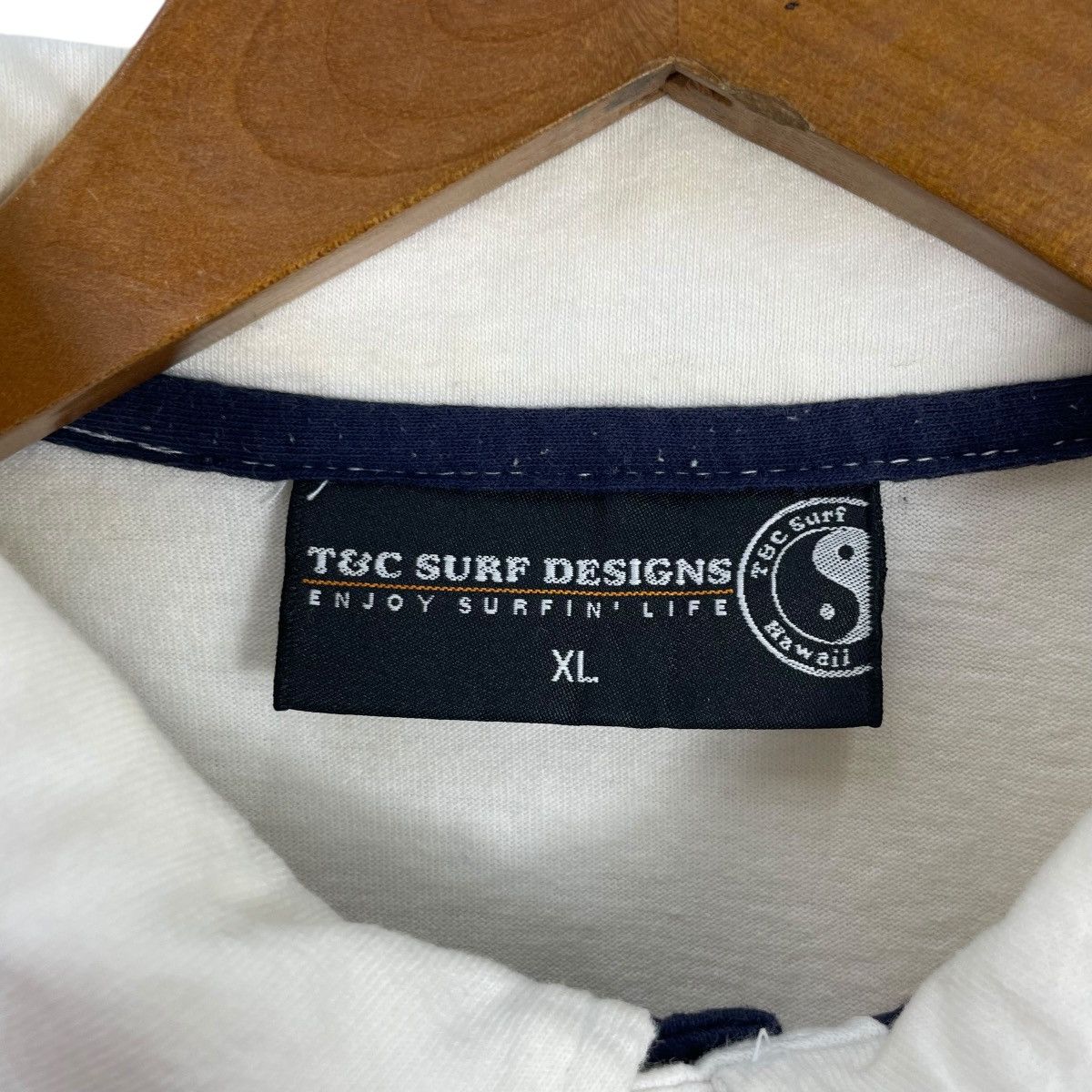 Vintage Vintage Town & Country Surf Design Polo Tee Shirt Size US XL / EU 56 / 4 - 7 Thumbnail