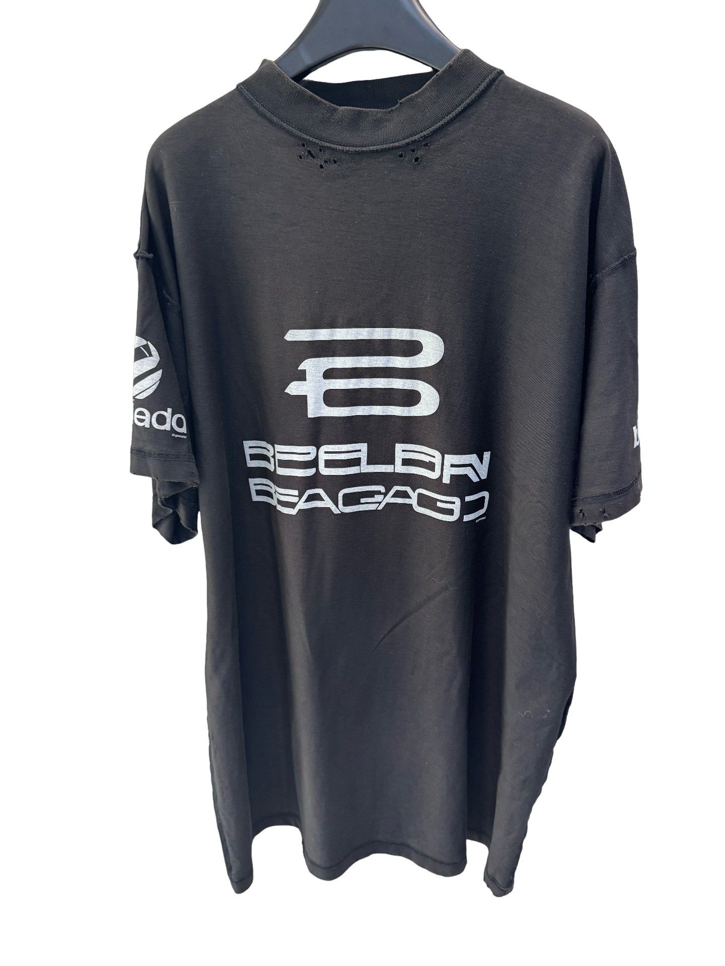 Balenciaga Balenciaga AI Generated Distressed T-Shirt Size S Size US S / EU 44-46 / 1 - 1 Thumbnail