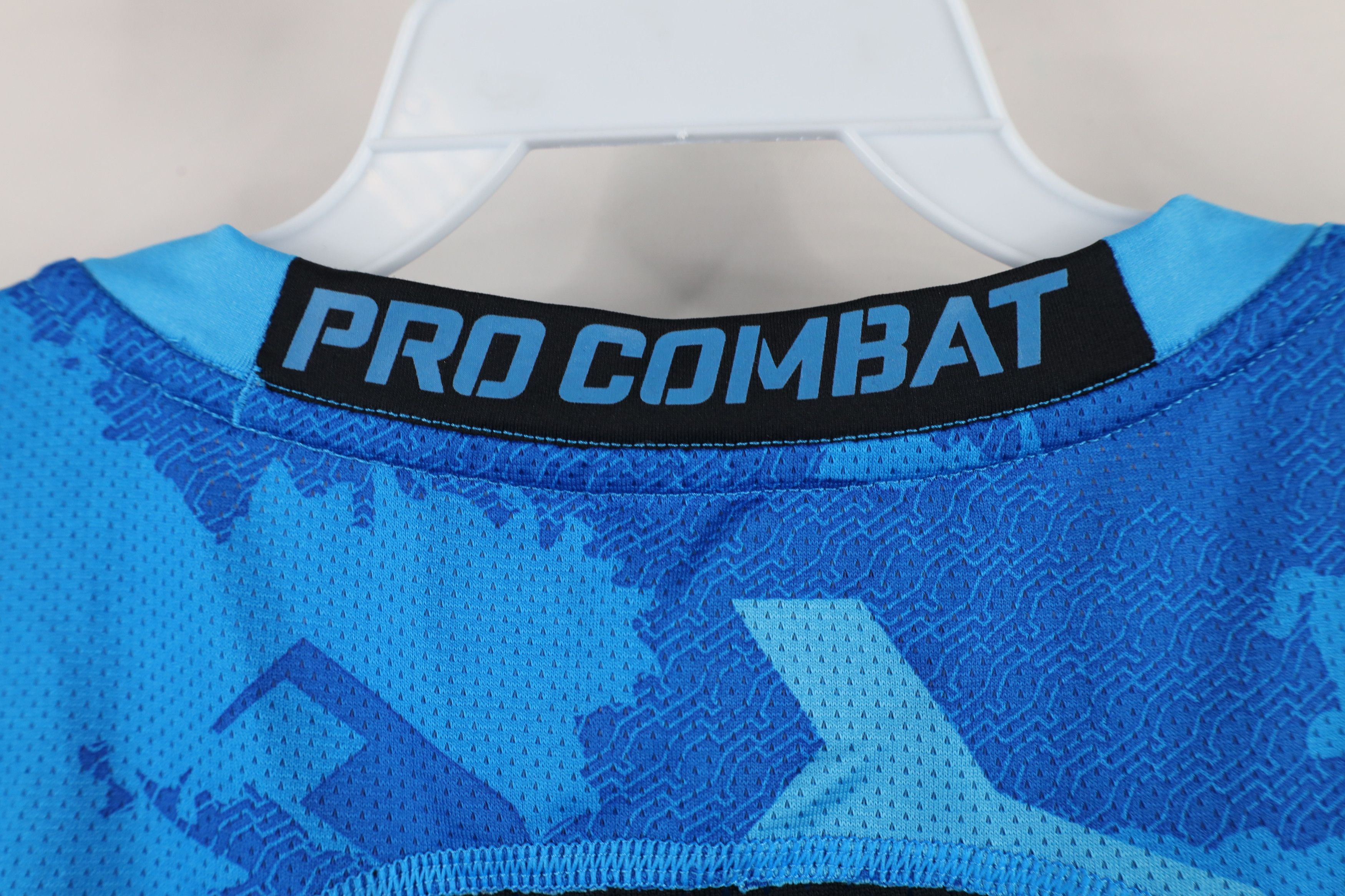 Nike × Vintage Nike Pro Combat Fitted Camouflage Training T-Shirt Blue Size US XL / EU 56 / 4 - 13 Thumbnail