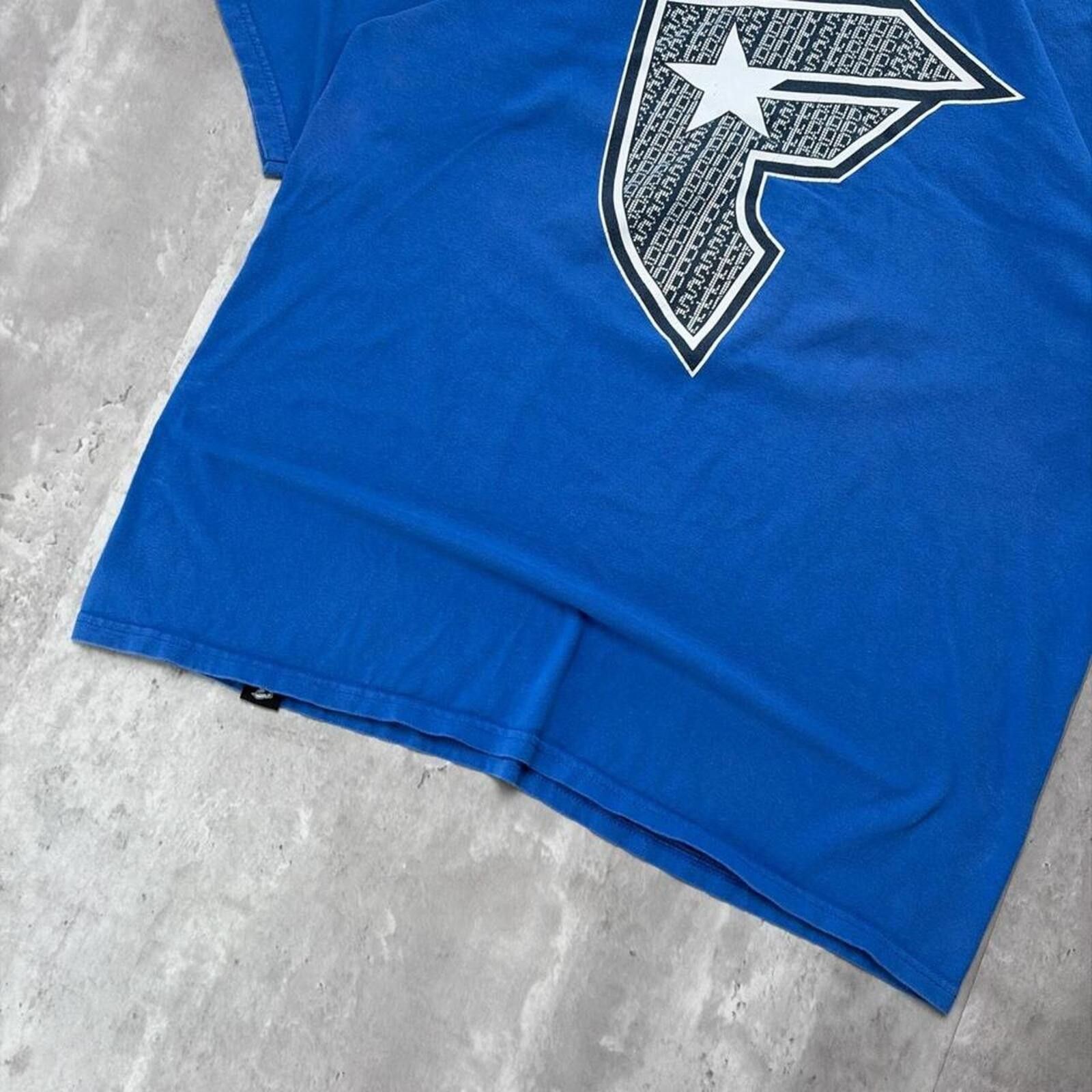 Other Y2K Blue Famous Stars & Striped Skater T-Shirt Size US XL / EU 56 / 4 - 4 Thumbnail
