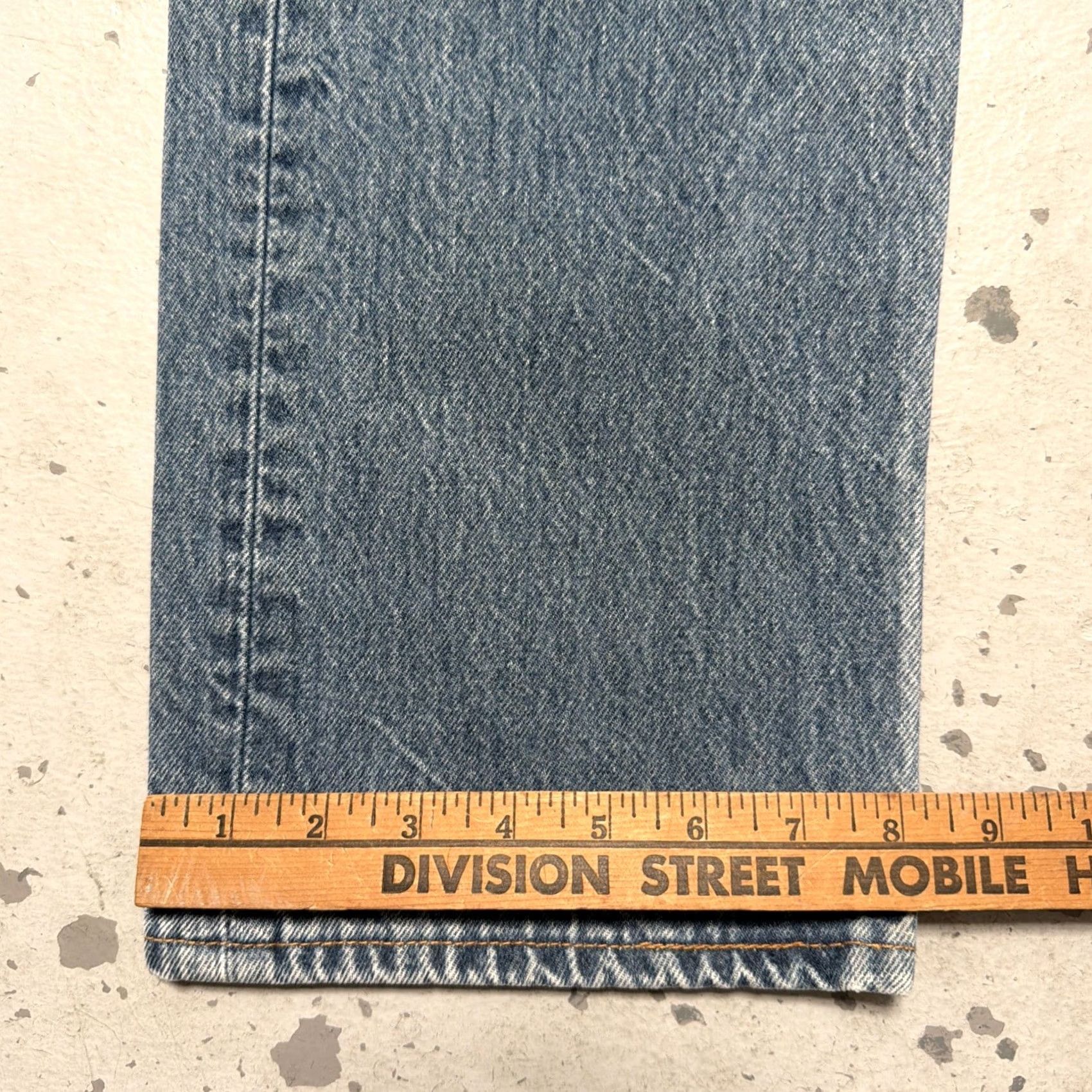 Levi's VINTAGE Levi’s 501 XX Jeans USA Blue Denim 1990s 1998 38x38 35x33 Made Size US 38 / EU 54 - 2 Thumbnail
