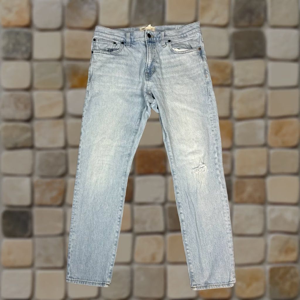 Madewell Madewell Jeans Womens 32 Blue Denim Slim Straight 32x29 Distressed Button Zip Mid Rise 5-Pocket Cotton Spandex Size 24" / US 00 / IT 34 - 1 Thumbnail