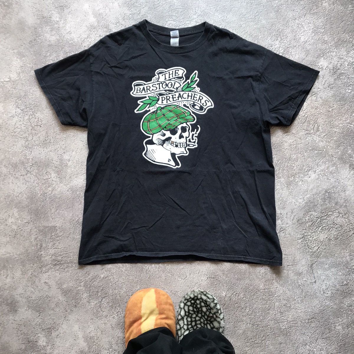 Vintage Vintage Y2K Barstool Preachers Graphic Tee Skull Streetwear Size US XL / EU 56 / 4 - 1 Thumbnail
