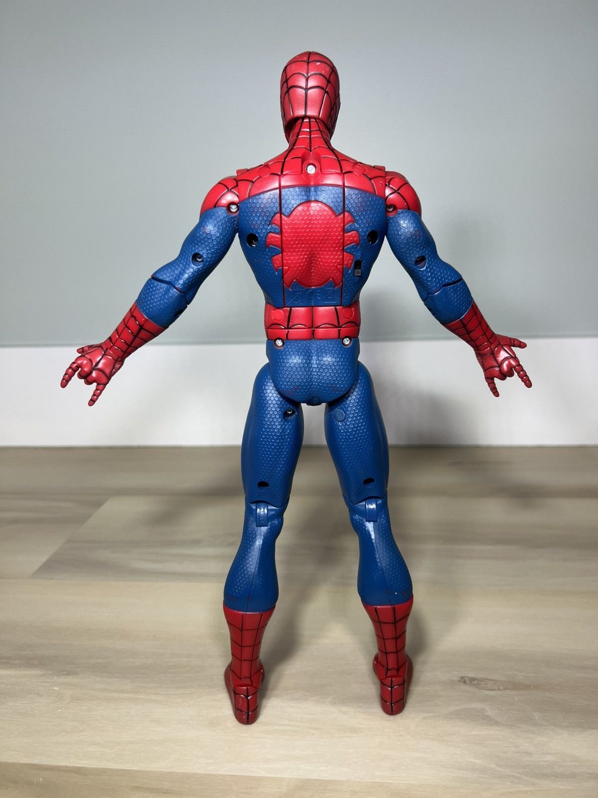 Marvel Comics SPIDER-MAN 14” WEB SLING SOUND Action Figure Articulated Size ONE SIZE - 4 Thumbnail
