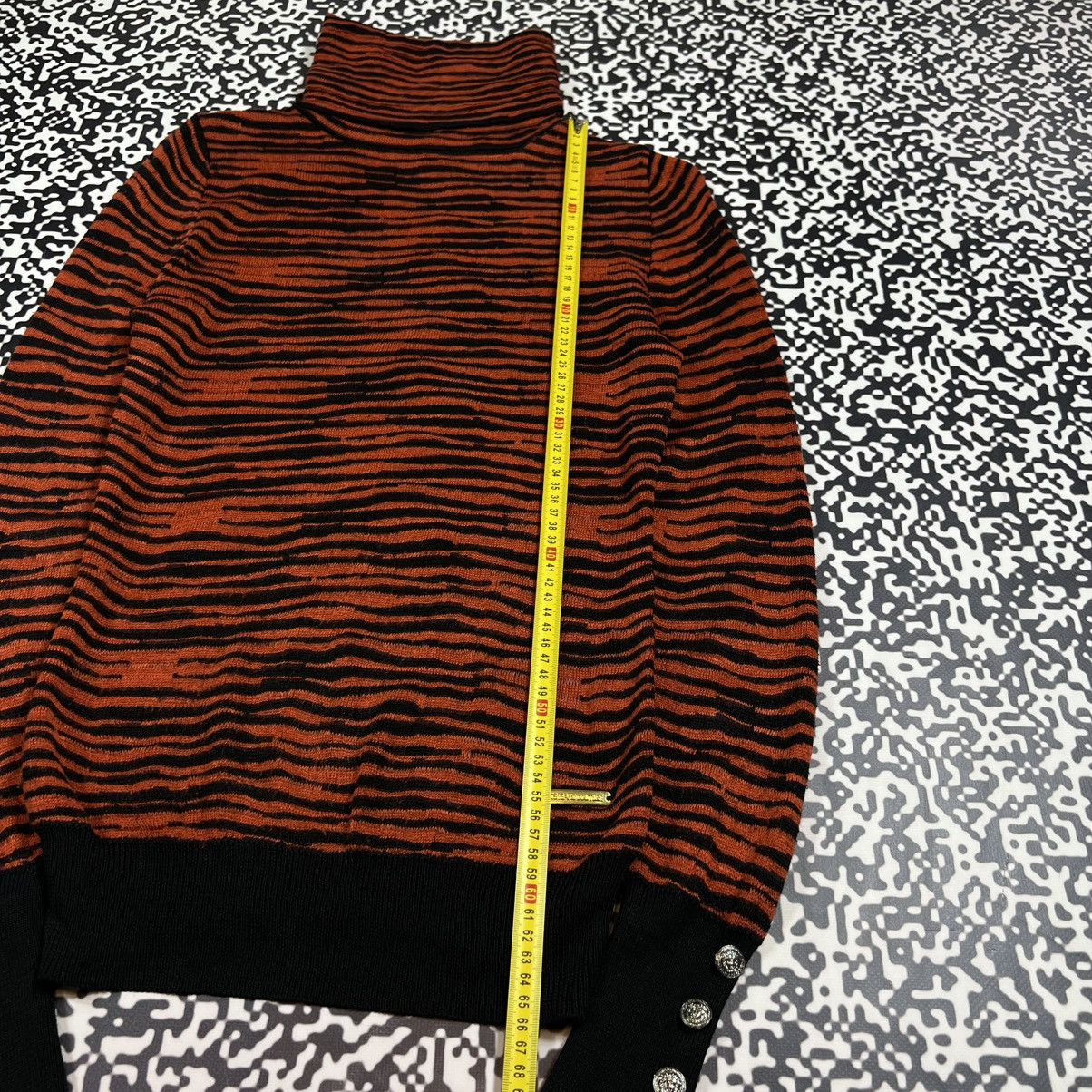 Versace Vintage Y2K Versace Tiger Striped Print Luxury Retro Sweater Size M / US 6-8 / IT 42-44 - 16 Thumbnail