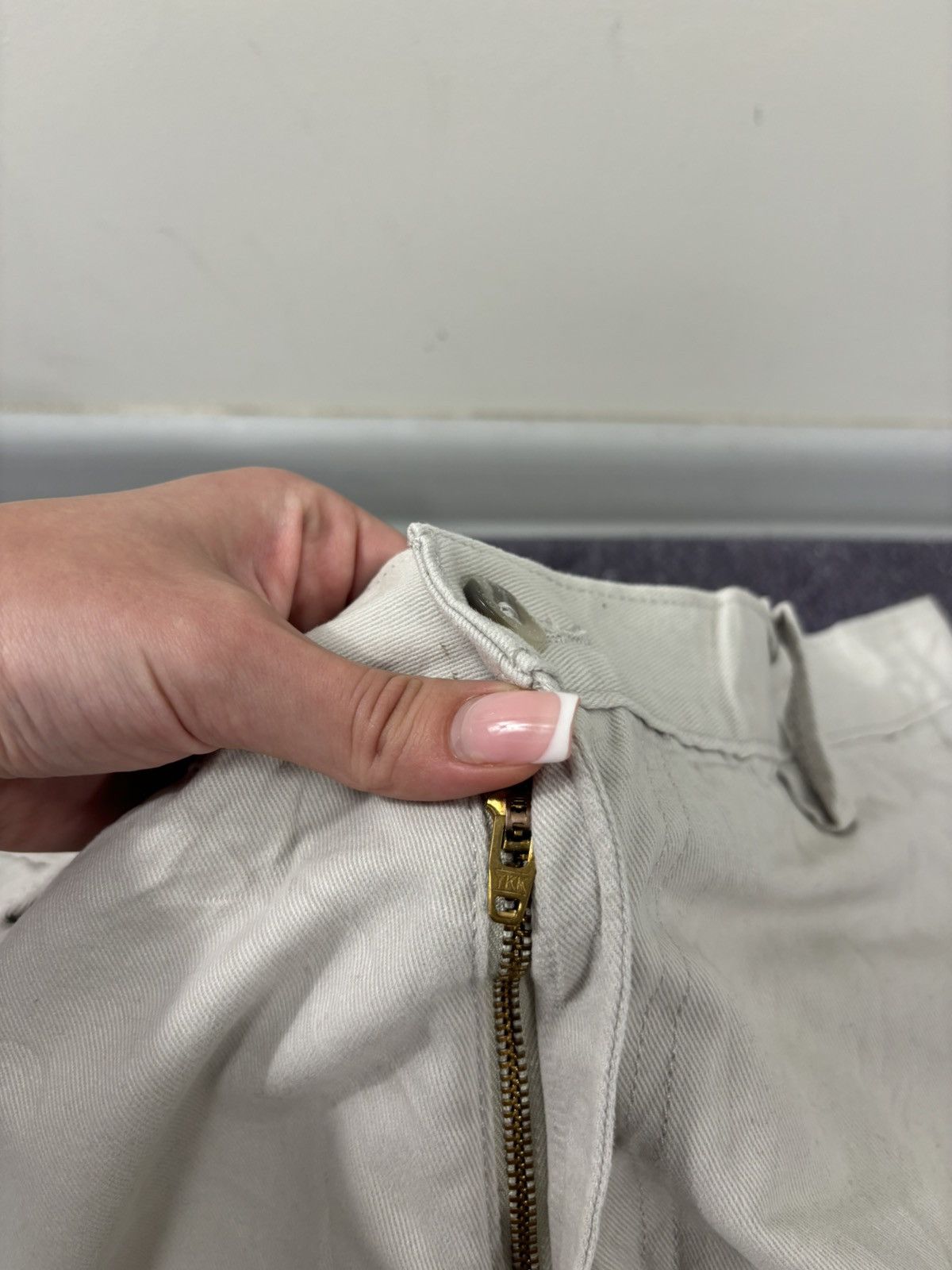 Dockers Vintage Dockers 2000s Y2K Beige Hype Utility Cargo Shorts Size US 36 / EU 52 - 10 Thumbnail