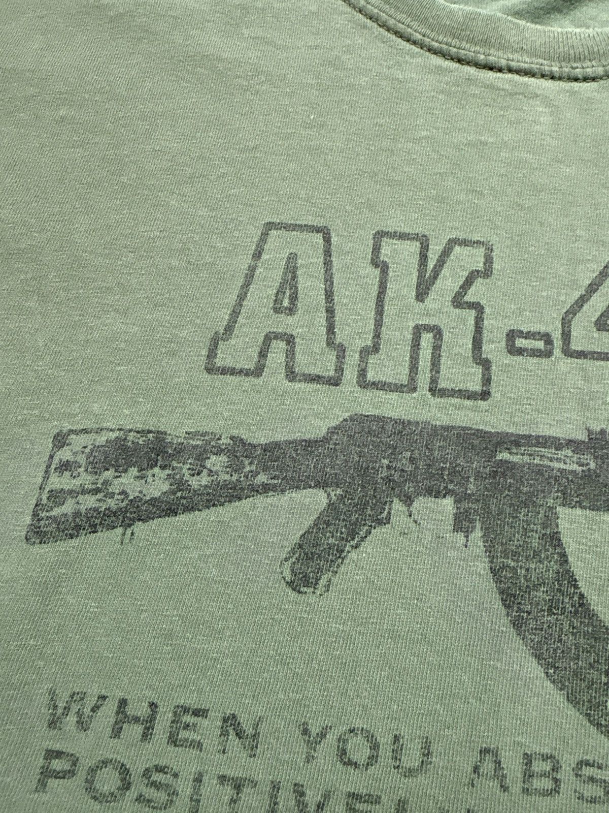 Vintage Vintage AK-47 Graphic T Shirt Military Gun Print Distressed Size US L / EU 52-54 / 3 - 6 Thumbnail