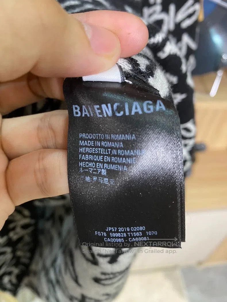 Balenciaga Balenciaga Logo Print Sweater L. Size US L / EU 52-54 / 3 - 4 Thumbnail
