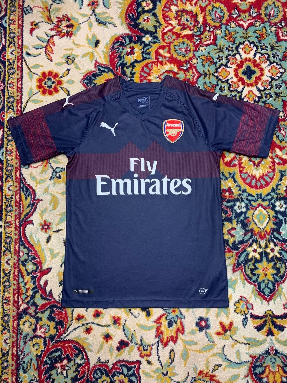 Puma ARSENAL 2018 2019 AWAY FOOTBALL SHIRT SOCCER JERSEY PUMA Size US S / EU 44-46 / 1 - 1 Thumbnail