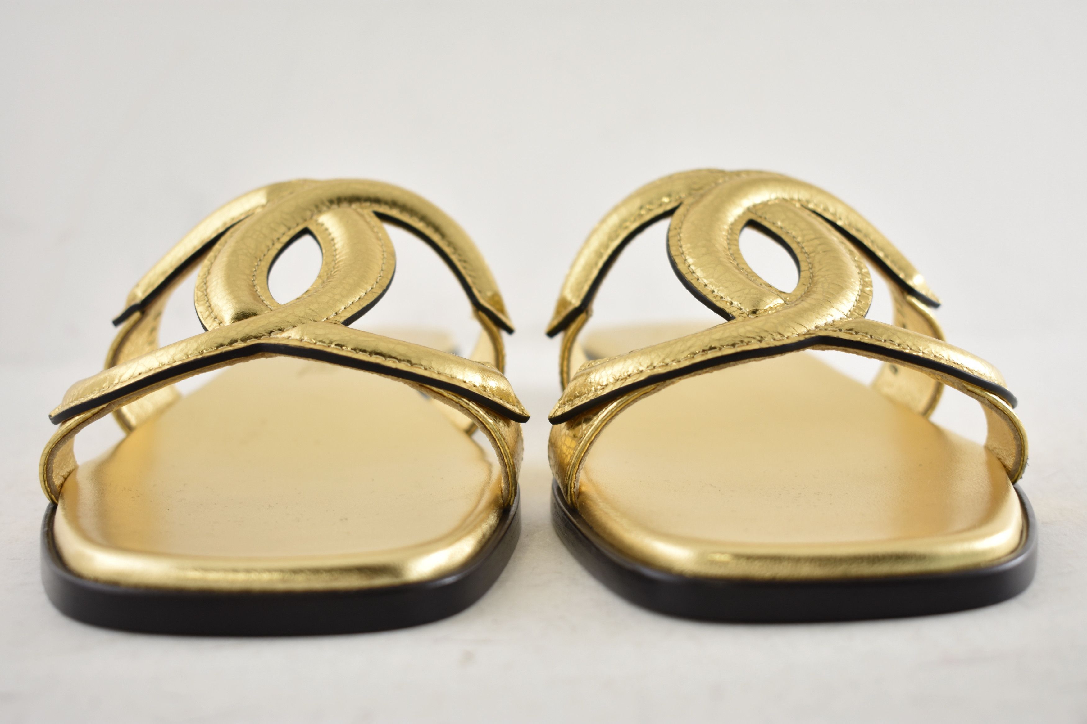 Chanel 26S Golden Leather XL CC Logo Mule Slide Flat Sandal 40 Size US 10 / IT 40 - 8 Thumbnail