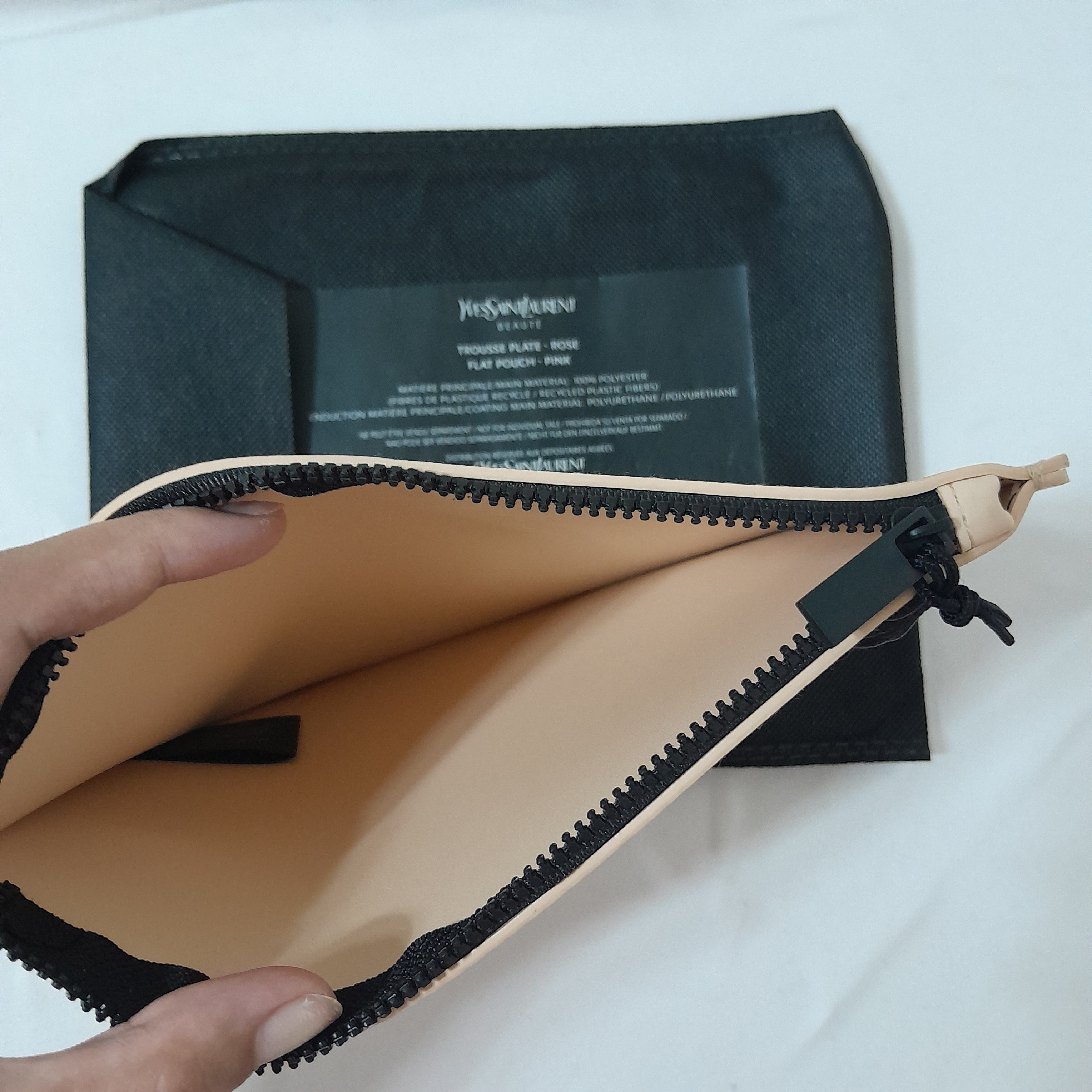 Yves Saint Laurent Yves Saint Laurent Trousse Flat Pouch Size ONE SIZE - 2 Thumbnail
