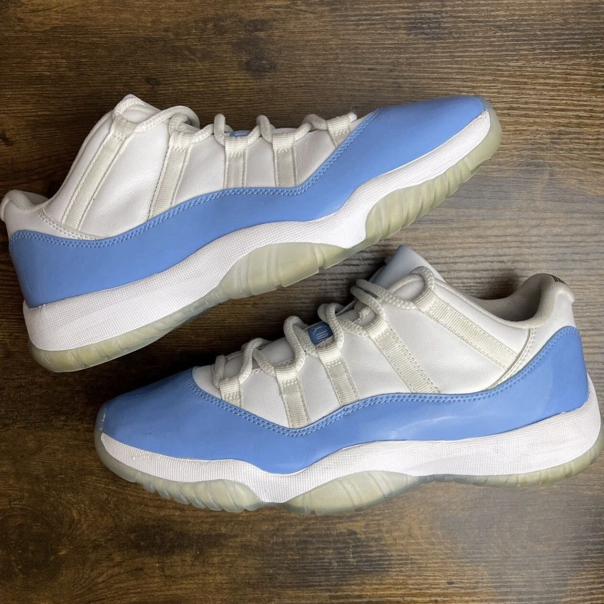 Jordan Brand Jordan 11 Retro Low University Blue 2017 528895-106 UNC Rare Size US 10 / EU 43 - 3 Thumbnail