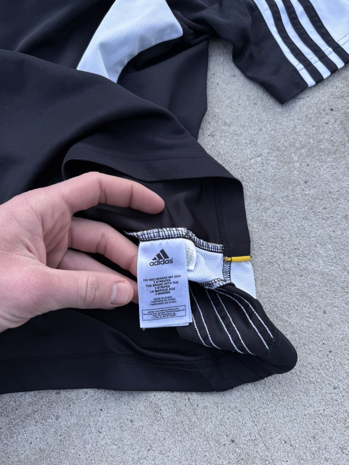 Other Vintage Adidas Y2K streetwear track rare shirt Size US S / EU 44-46 / 1 - 11 Thumbnail