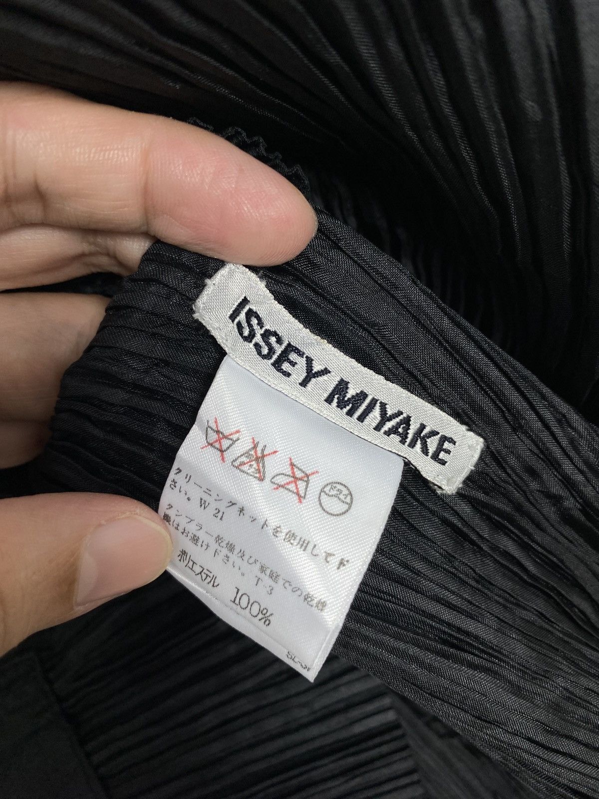 Issey Miyake Rare‼️Vintage Summer 2005 Issey Miyake Star Logo Pleated Vest Size US S / EU 44-46 / 1 - 9 Thumbnail
