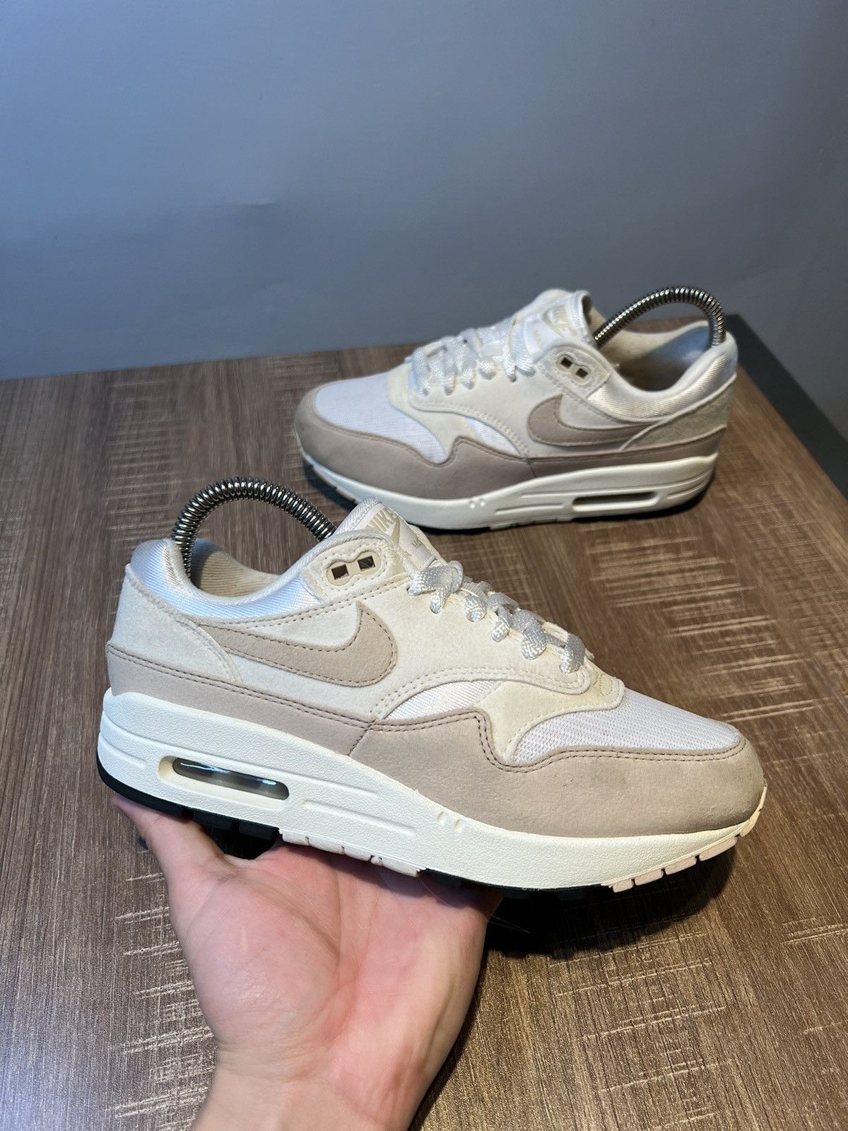 Nike Nike Air Max 1 Pale Ivory sand white shoes Womens size 6.5 Size US 6.5 / IT 36.5 - 1 Thumbnail
