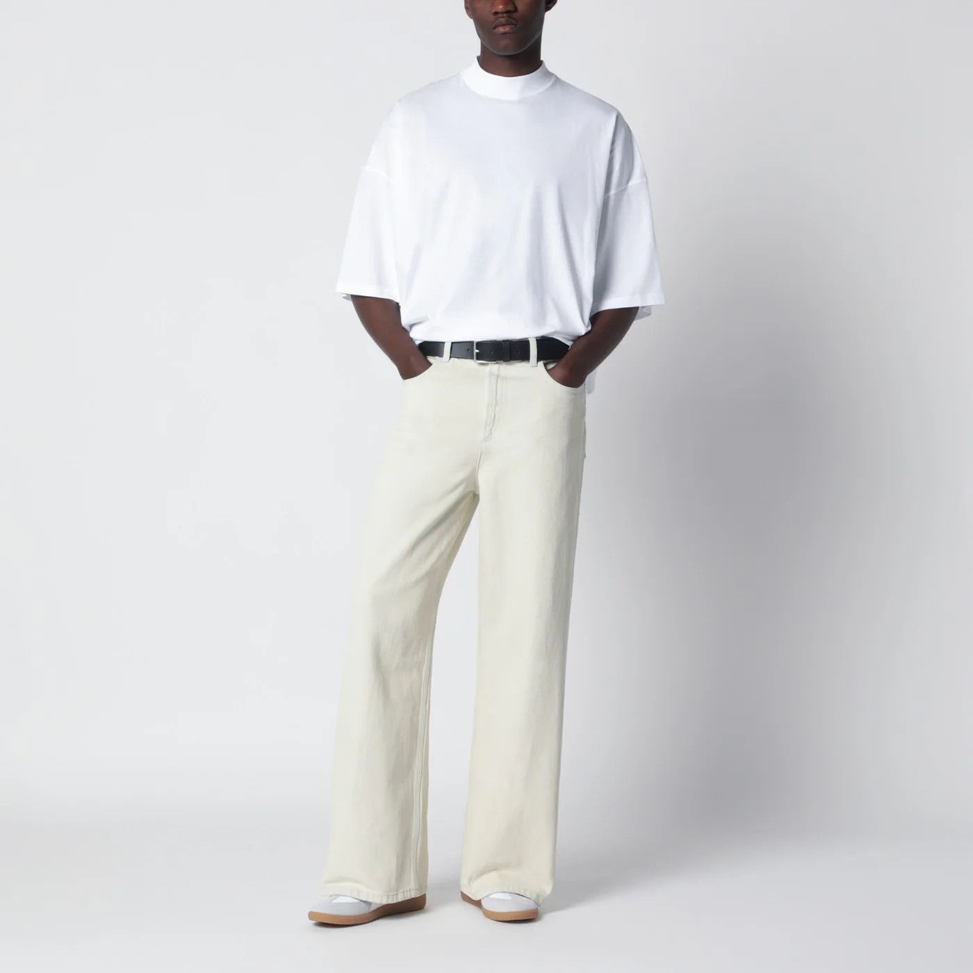 A.P.C. o1d2blof0426 Bleached Jeans in Off-White Size US 33 - 1 Thumbnail