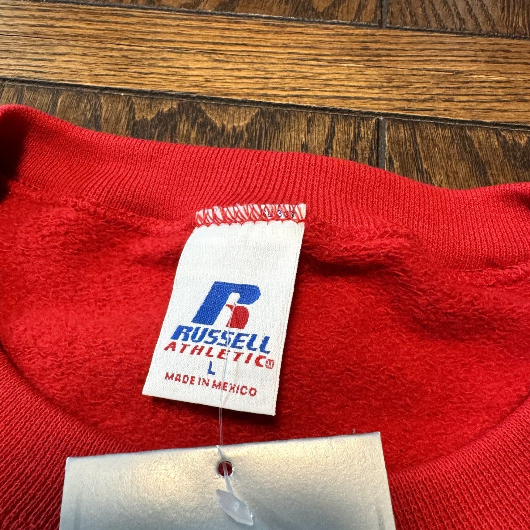 Russell Athletic VINTAGE Russell Athletic Crewneck Sweatshirt Mens Large Red Cotton Polyester Fleece Logo Pullover Shirt 26" Long Size US L / EU 52-54 / 3 - 4 Thumbnail
