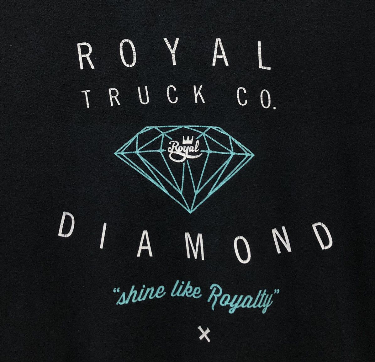Vintage Vintage Royal Truck Co. Diamond Made In Usa T-Shirt Size US XL / EU 56 / 4 - 3 Thumbnail