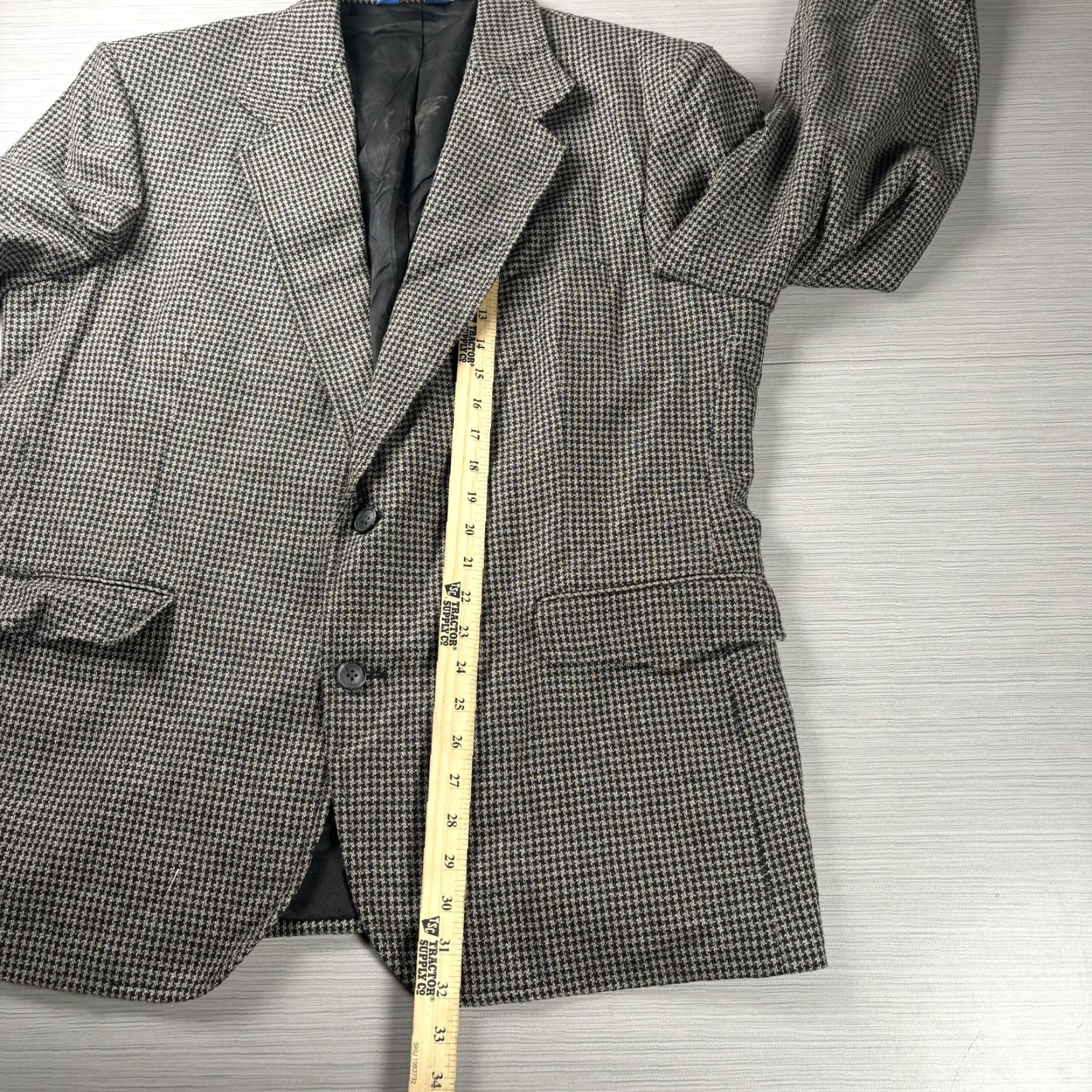 Pendleton Pendleton Mens Sport Coat Blazer 46L Black White Houndstooth Check Wool Silk Two-Button Two-Button Front Notch Lapels 2 Piece Regular Gray Size 46R - 4 Thumbnail