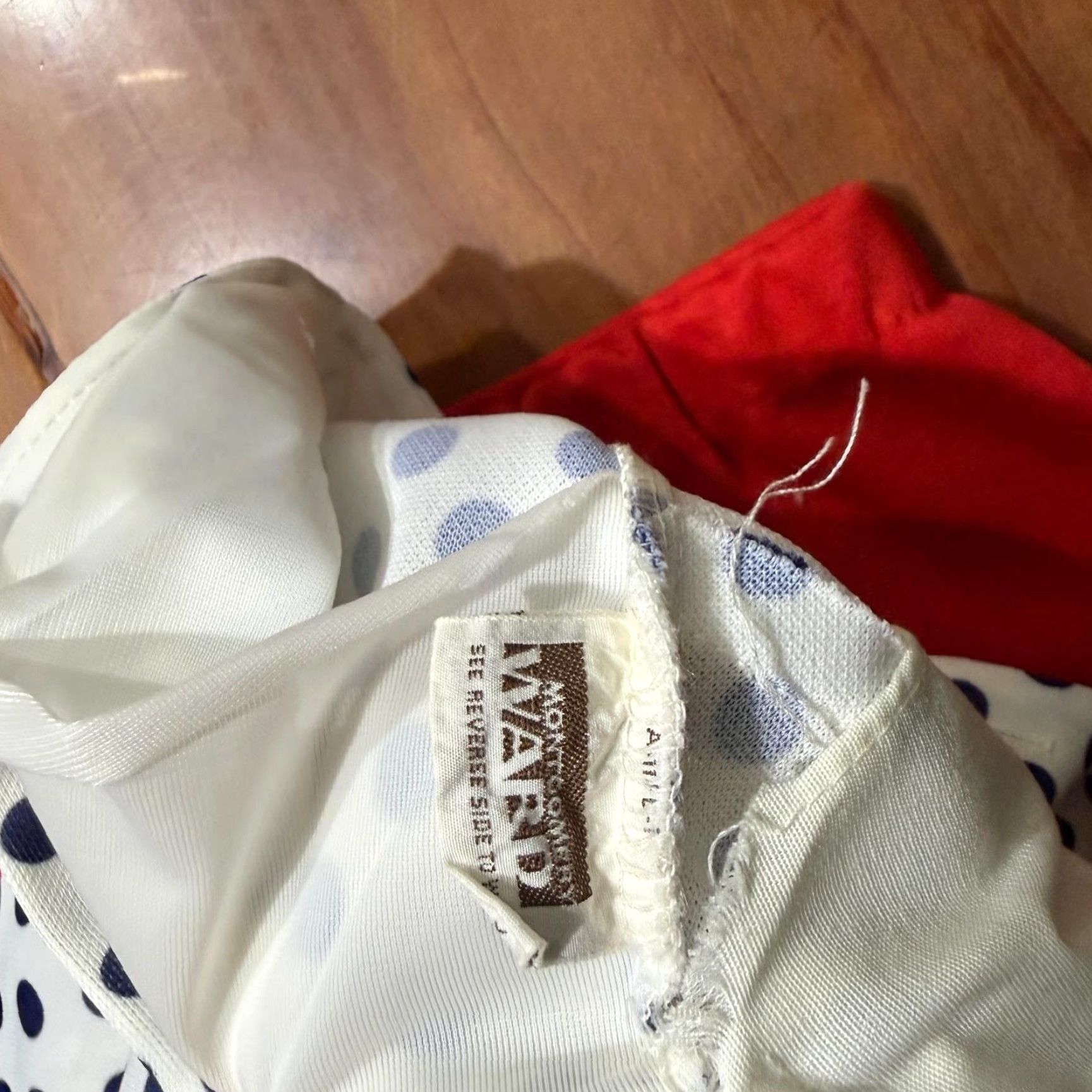 Vintage VINTAGE Montgomery Ward Shirt Bottom Set Polka Dot Knit 60s 70s Red XS Women Tank Sleeveless Casual Short Dress Size XS / US 0-2 / IT 36-38 - 5 Thumbnail