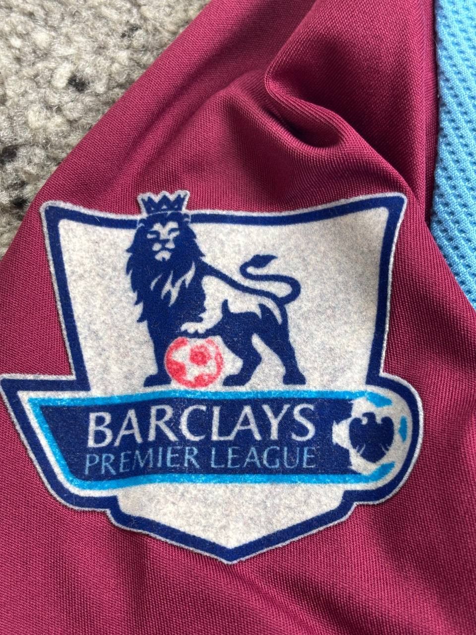 Umbro Vintage West Ham United 2009 Umbro Jersey - Tomkins #30 Size US L / EU 52-54 / 3 - 13 Thumbnail