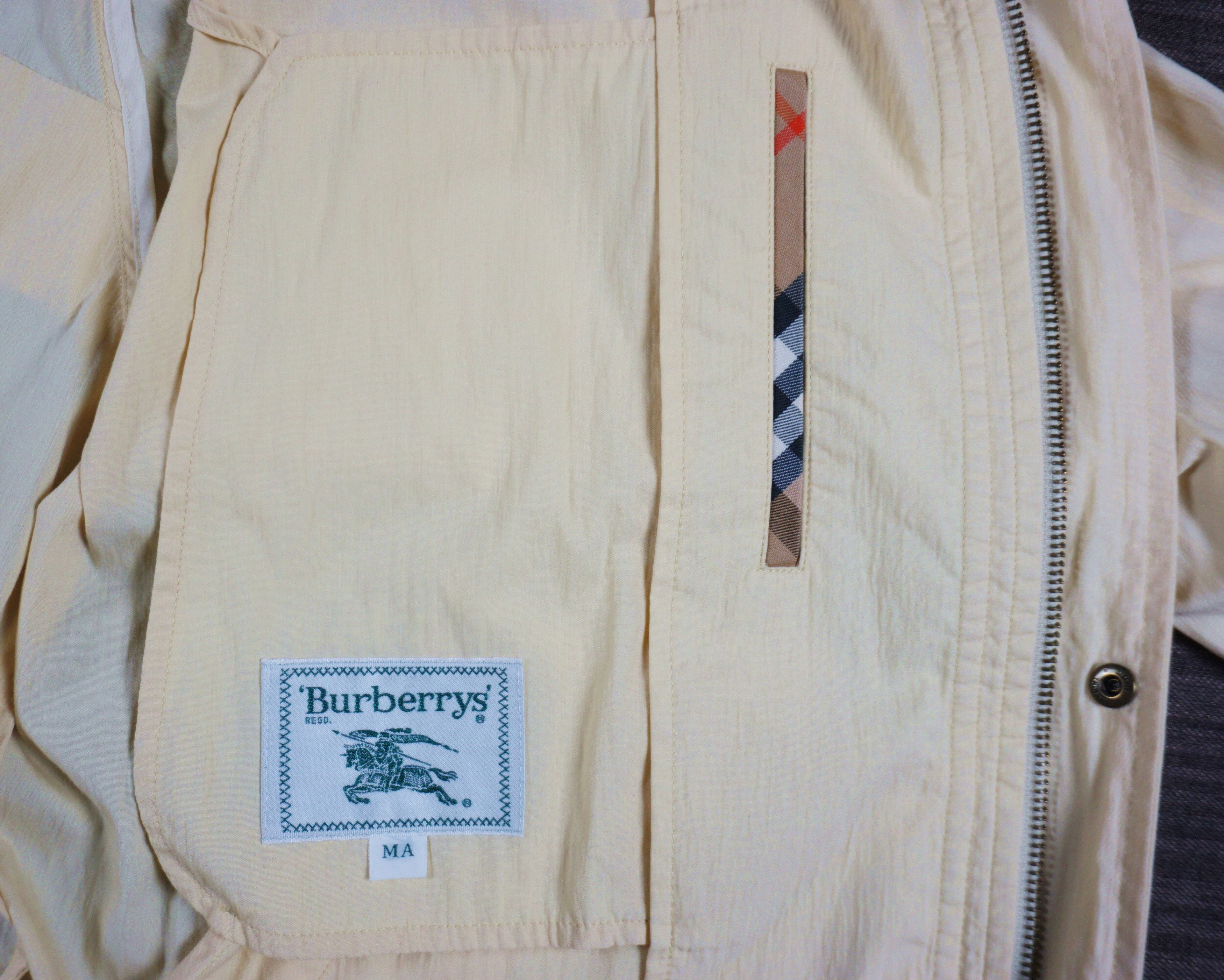 Burberry Vintage 90s Made in Japan Back Wing Nylon Sweater Jacket Size US M / EU 48-50 / 2 - 5 Thumbnail