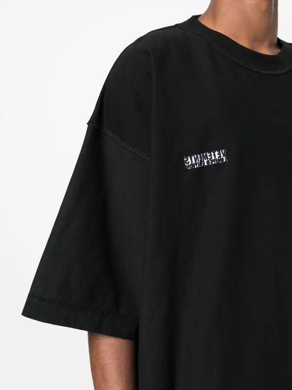 Vetements o1y0924 Oversize T-Shirt in Black Size US S / EU 44-46 / 1 - 4 Thumbnail