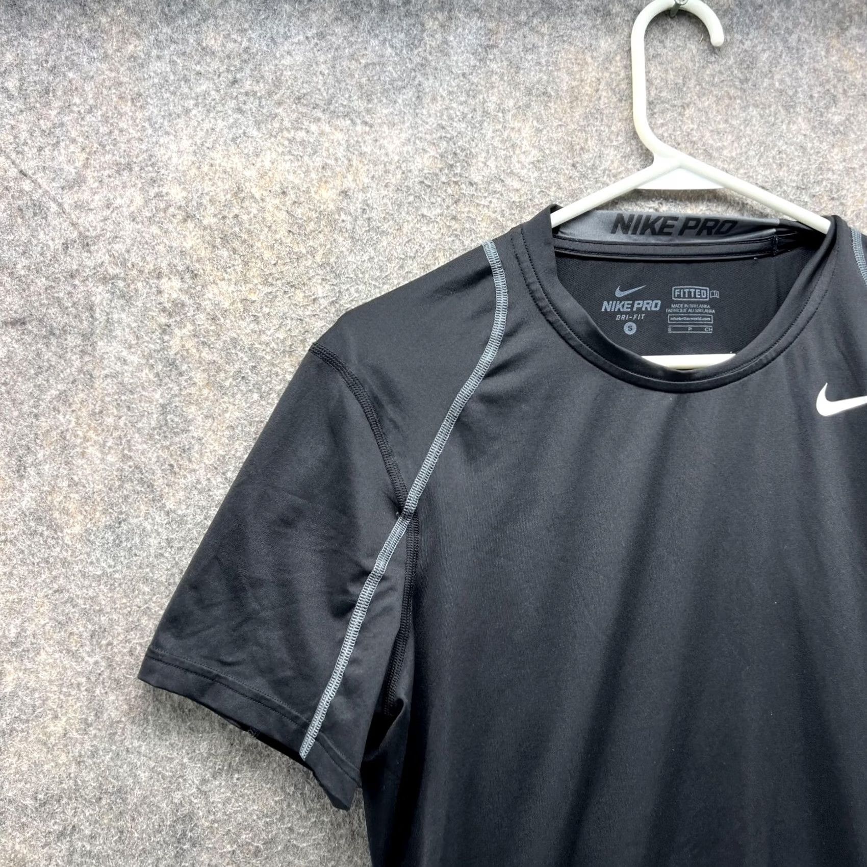 Nike Nike Pro Shirt Men Small Black Athletic Training Dri Fit Fitted Polyester Swoosh - Adult Size US S / EU 44-46 / 1 - 3 Thumbnail