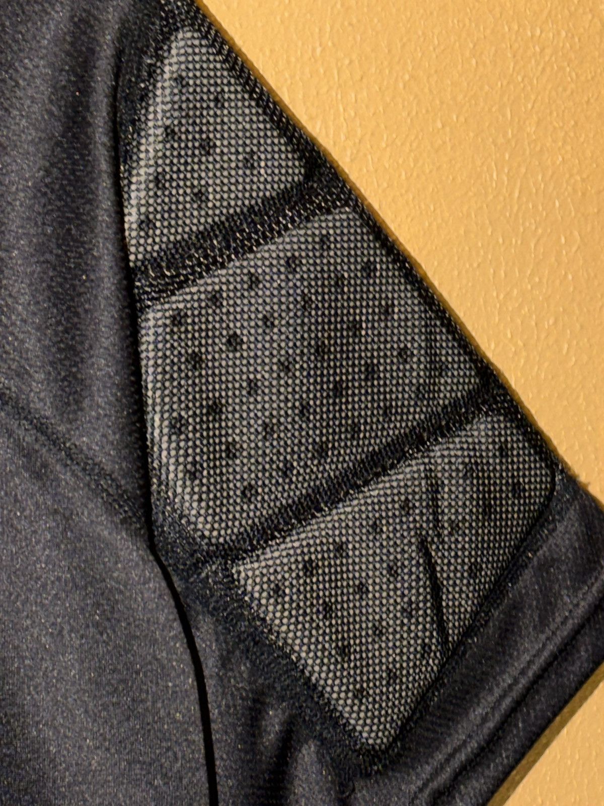 Ccm CCM Hockey Senior Men’s Size Large Roller Padded Undershirt Size US L / EU 52-54 / 3 - 22 Thumbnail