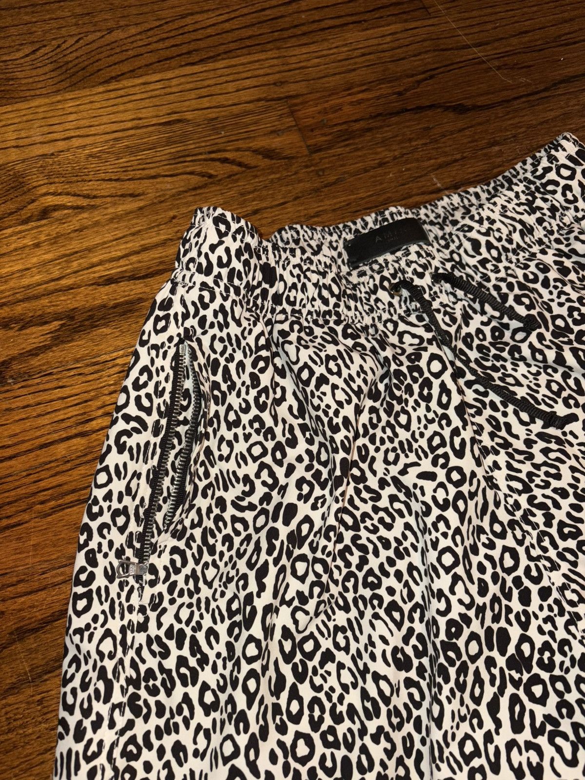 Amiri Amiri leopard swim trunks Size US 30 / EU 46 - 3 Thumbnail