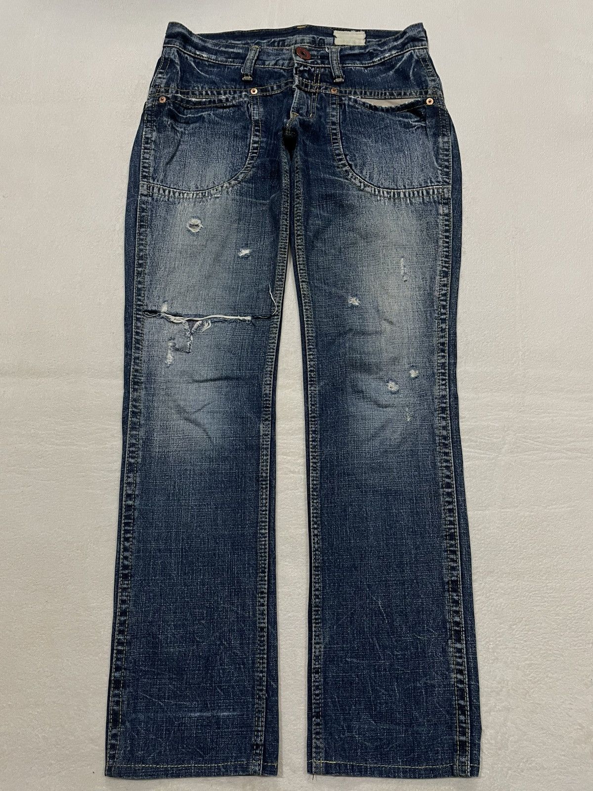 Japanese Brand Vintage Japanese Brand Straight Cut Distressed Faded Jeans Size US 30 / EU 46 - 1 Thumbnail