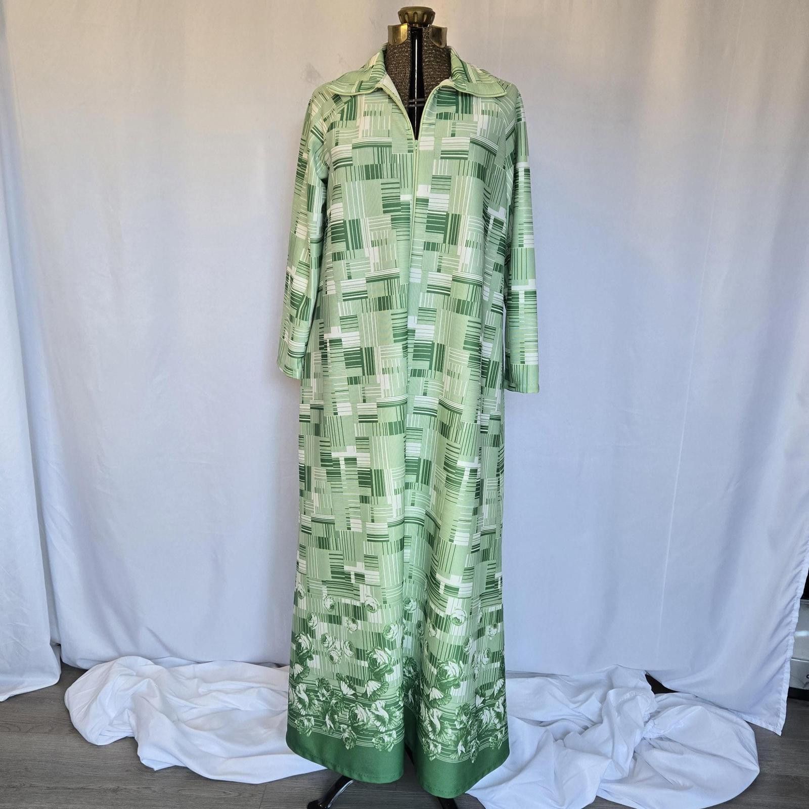 Designer 1970s Vintage House Dress 1970's Elaine Sklar Sz L Size L / US 10 / IT 46 - 1 Thumbnail