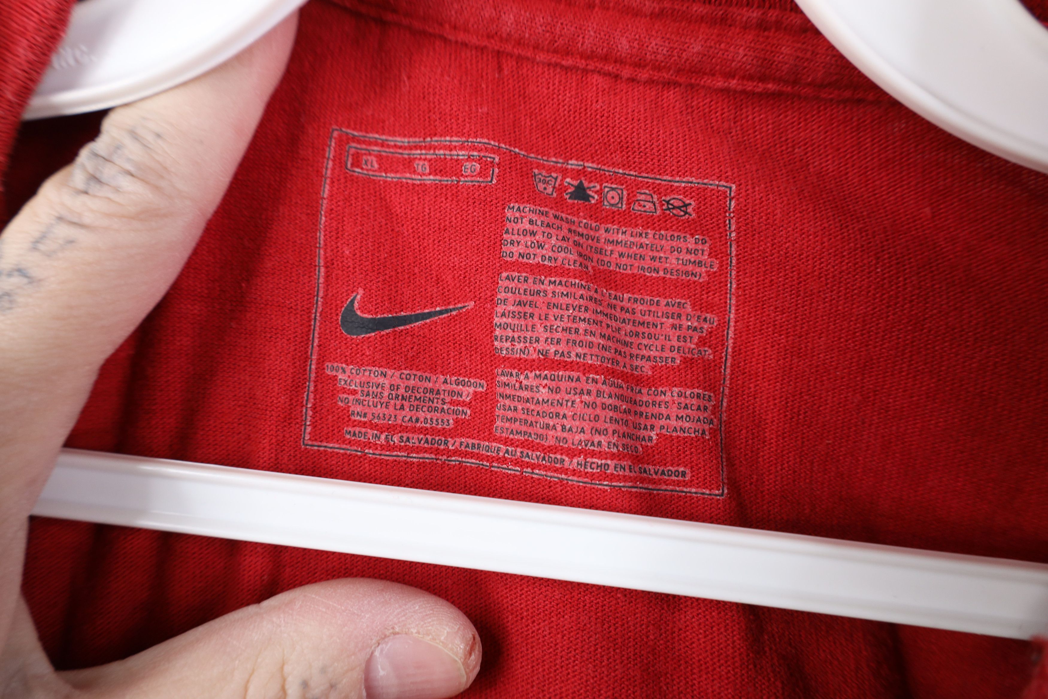 Nike Vintage Y2K Nike Mini Swoosh Short Sleeve T-Shirt Red Cotton Size US XL / EU 56 / 4 - 6 Thumbnail