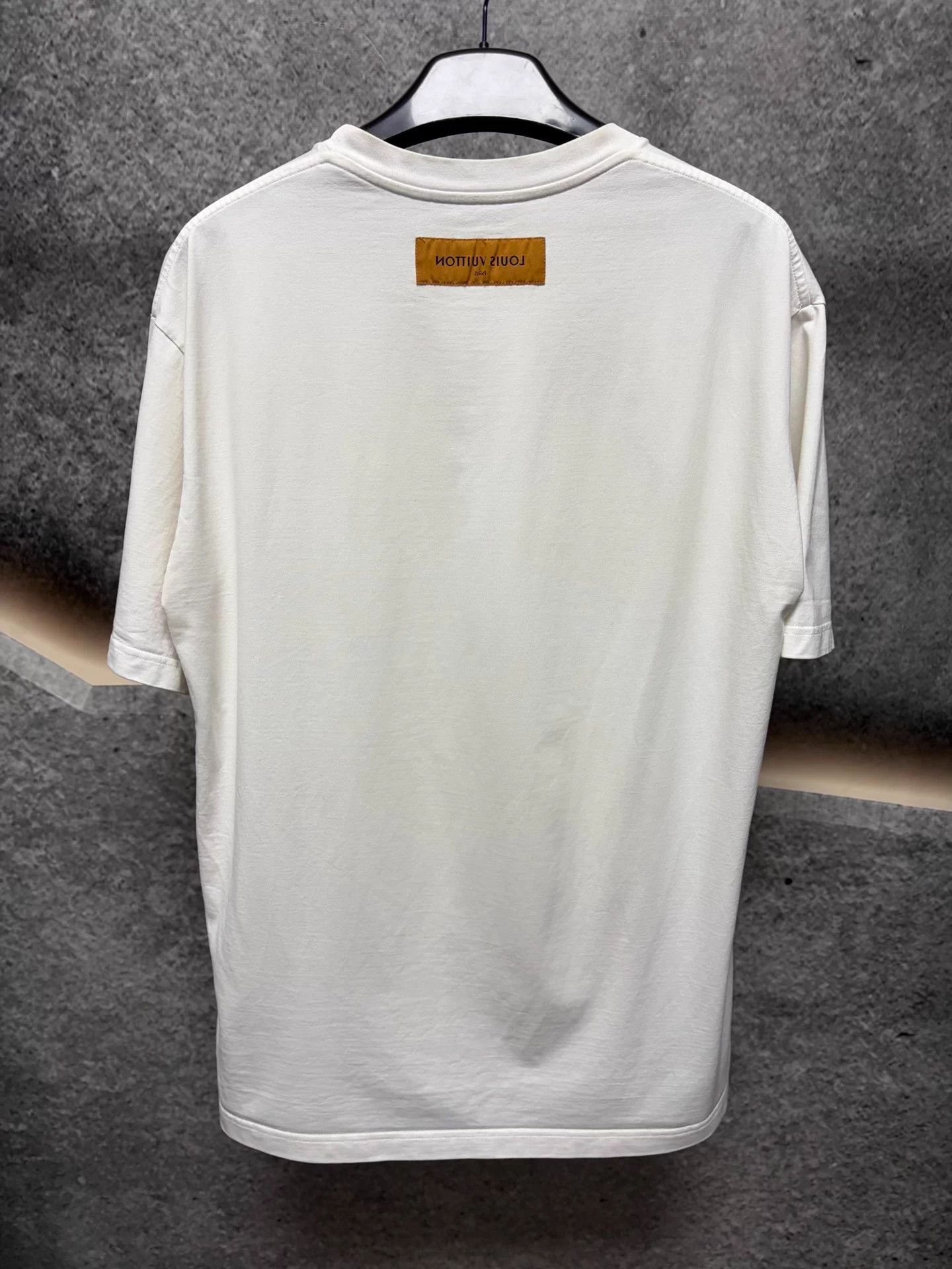Louis Vuitton LV Flame Graffiti Short Sleeve Tee White XL Size US XL / EU 56 / 4 - 2 Thumbnail